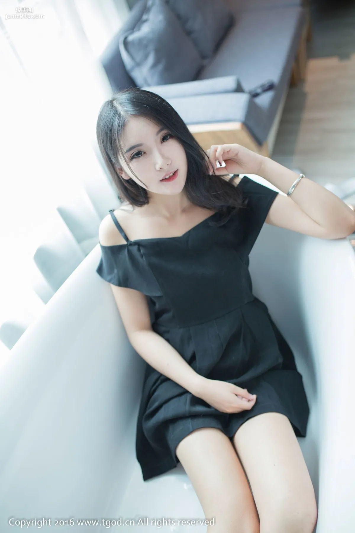 莓ya《難以抗拒的魅惑女神》 [推女神TGOD] 寫真集 1