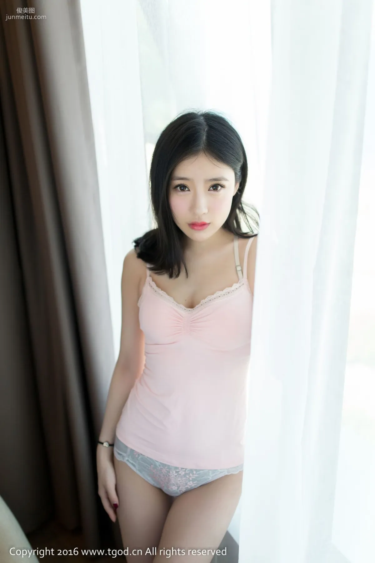 施憶佳KITTY醬《粉色吊帶小短裙》 [推女神/尤蜜荟] 寫真集 1