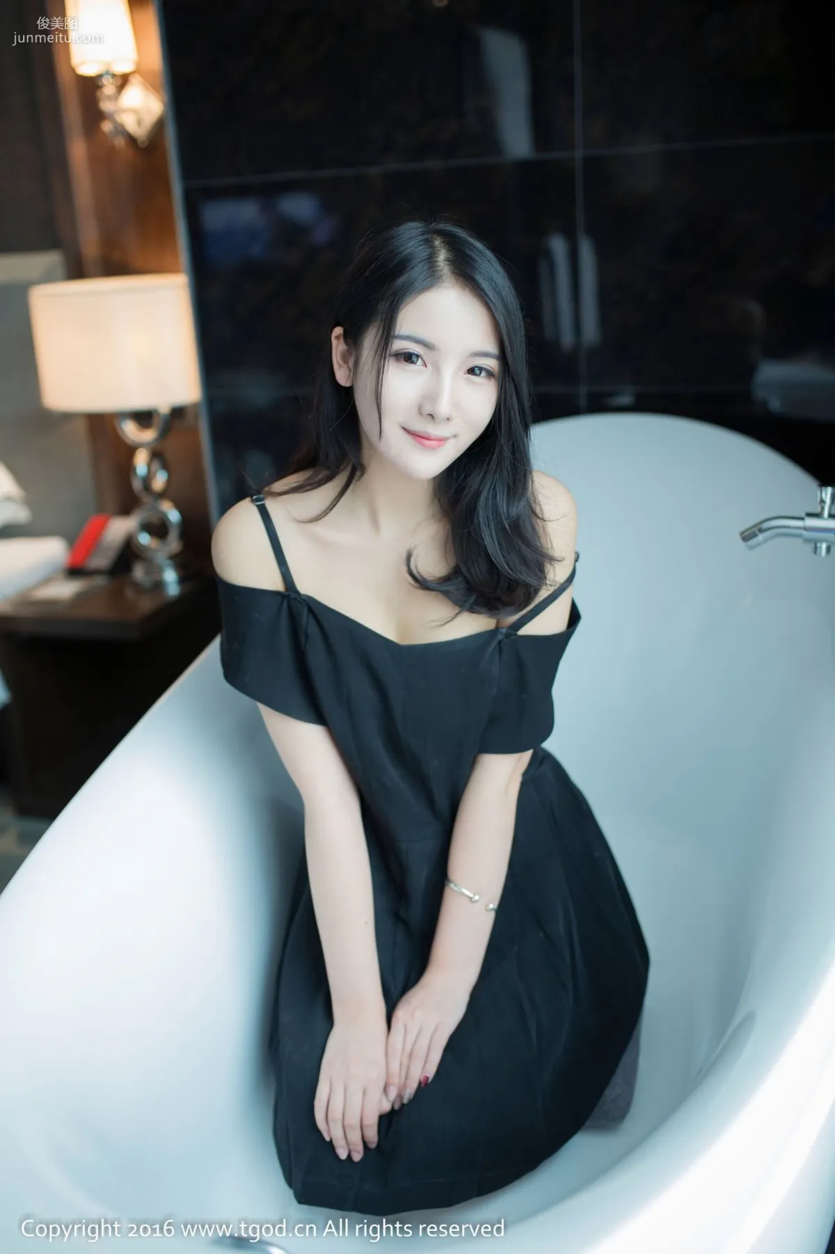 莓ya《難以抗拒的魅惑女神》 [推女神TGOD] 寫真集 4