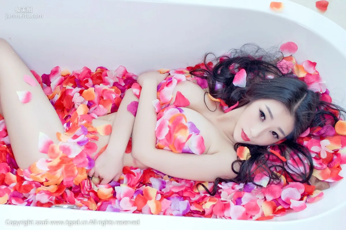 妲己/小柳岩D《花瓣裹身浴缸秀》 [推女神TGOD] 寫真集 6