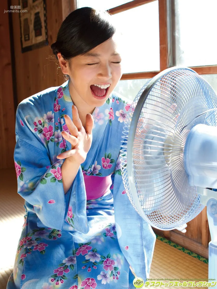 佐佐木心音《沖縄のビーチでまさかの豊満バスト披露!》寫真集 [DGC] NO.1289 35