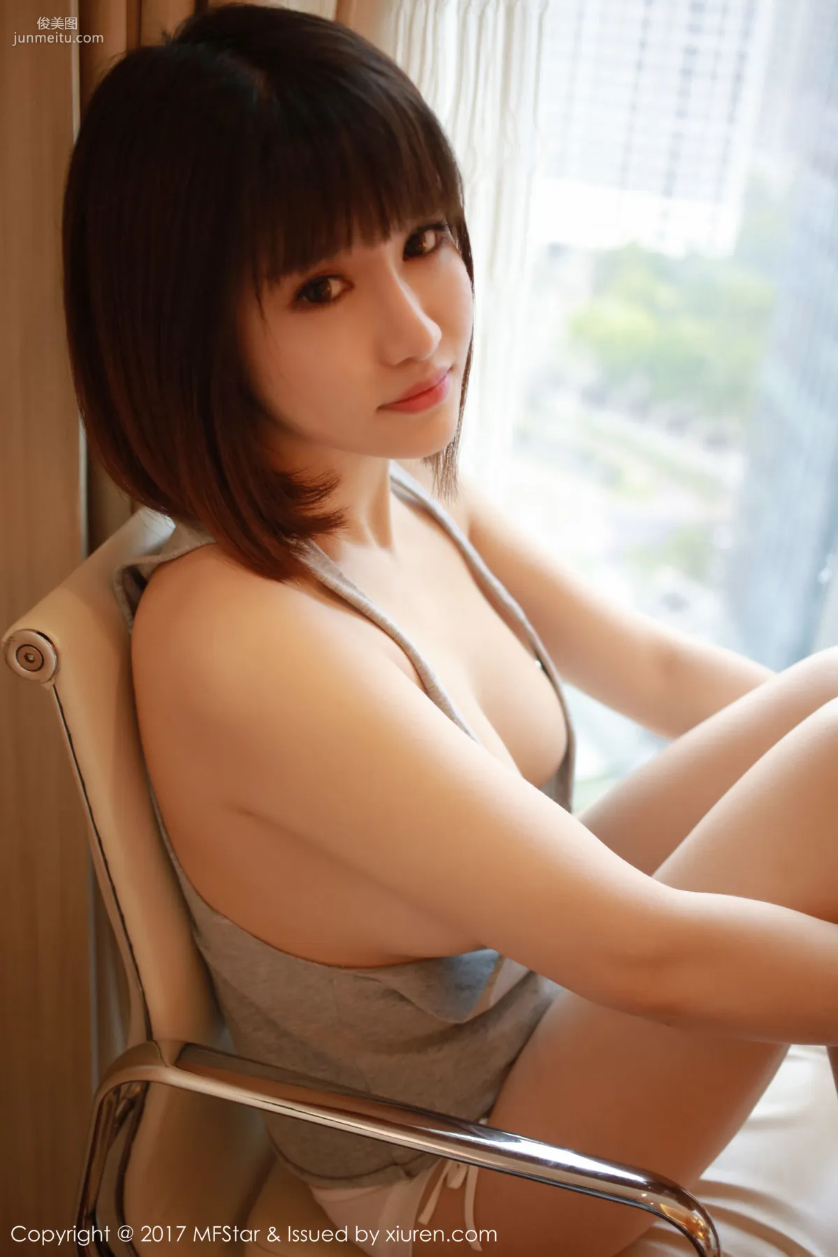 K8傲嬌萌萌Vivian《誘人的小背心》 [模範學院MFStar] VOL.102 寫真集 24