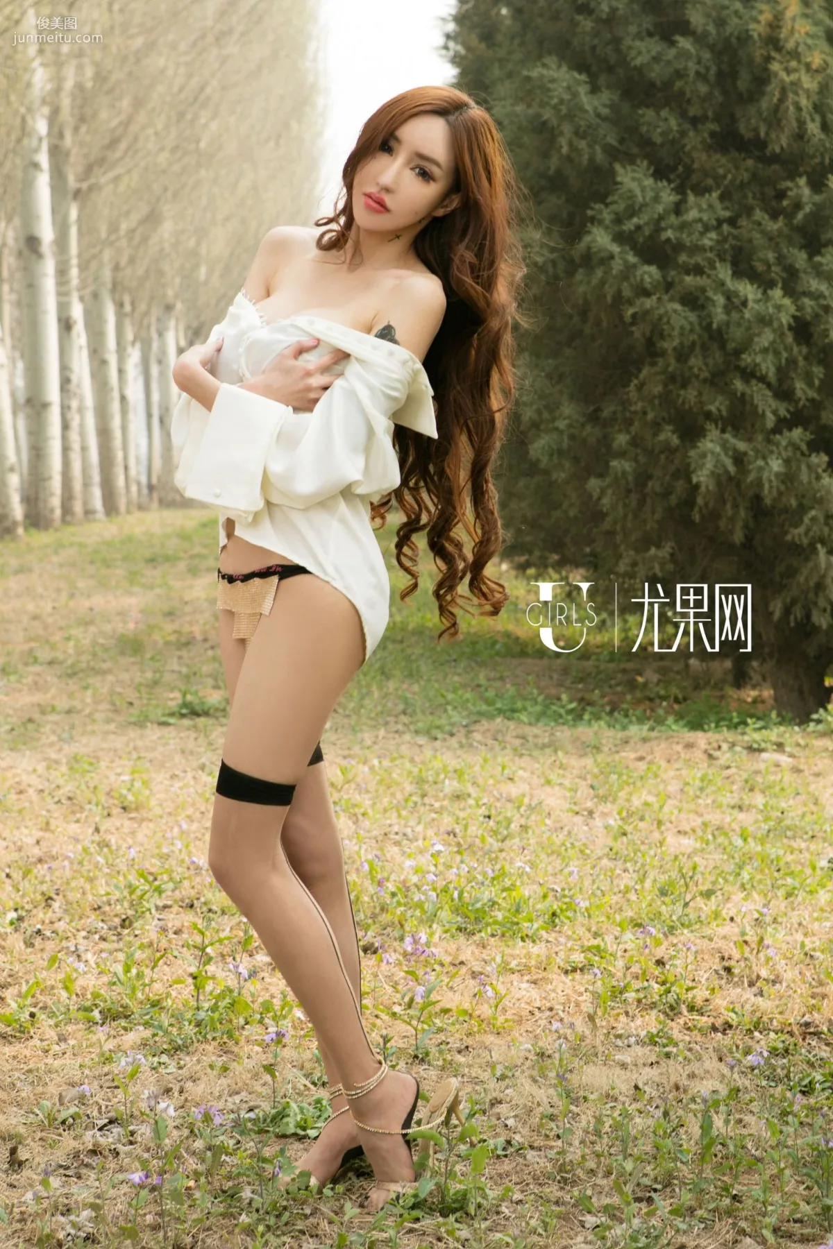 孟狐狸/麥蘋果/王瑞兒《狐狸記》 寫真集 [尤果網Ugirls] T017 24