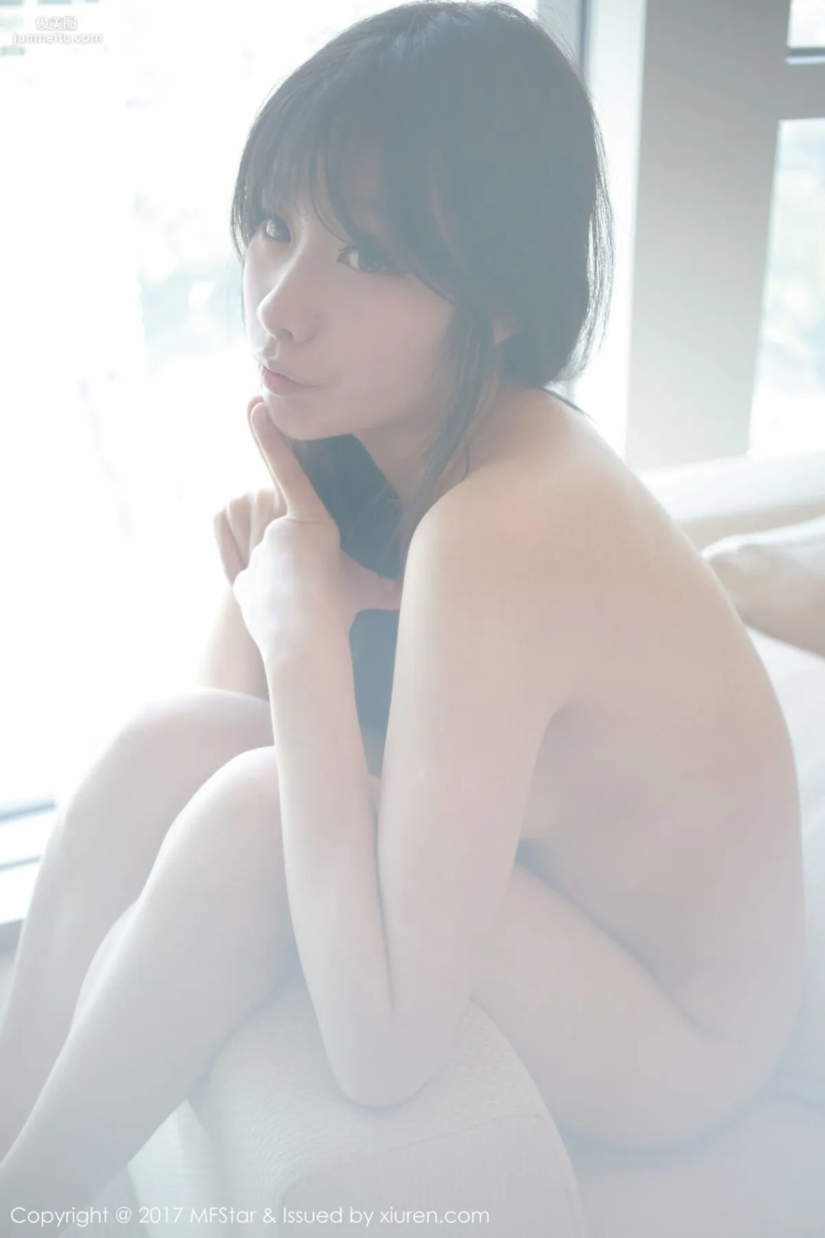 草莓兔兔《雪白肌膚的少女胴體》 [模範學院MFStar] Vol.083 寫真集 6