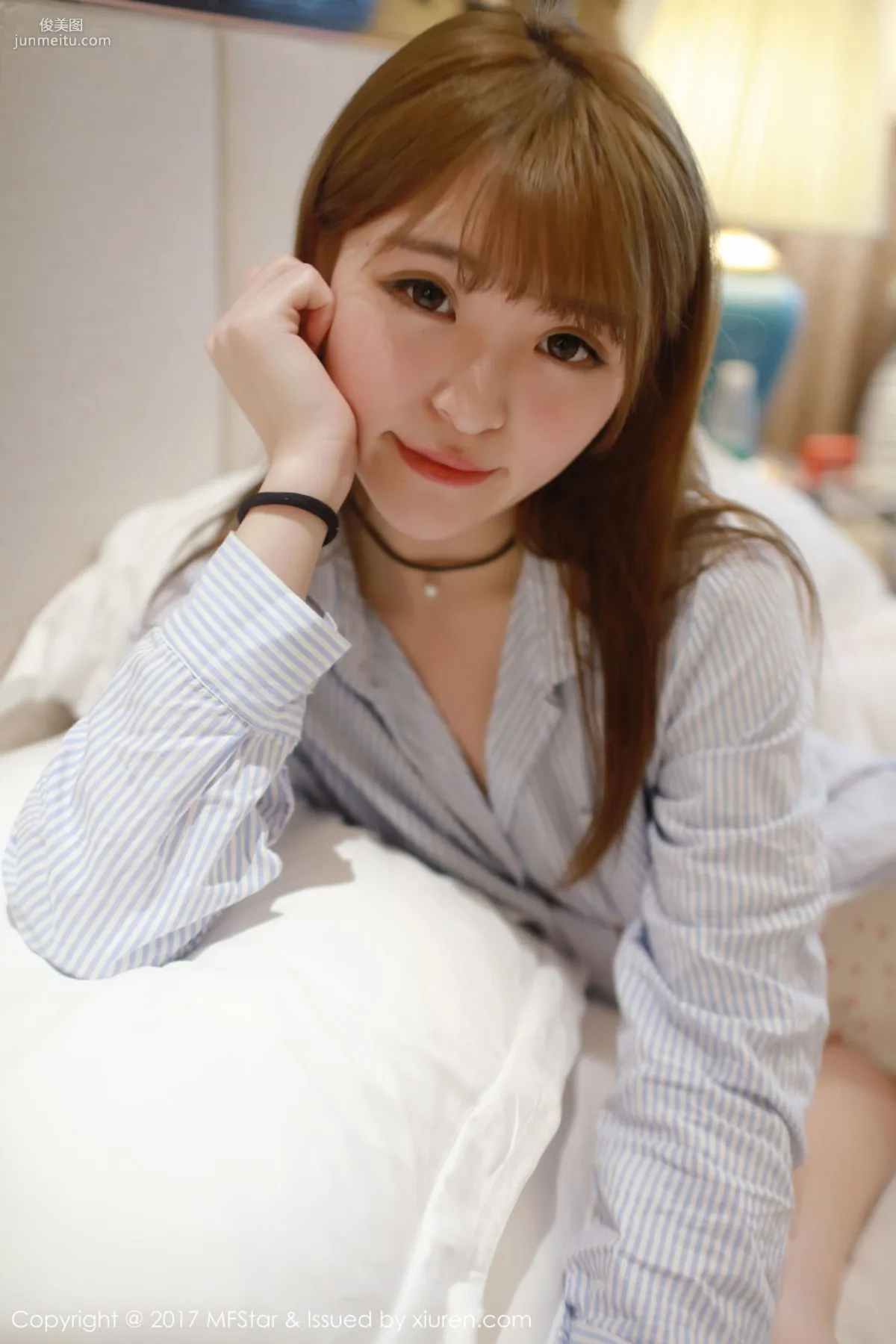 伊小七MoMo《草莓内褲+襯衫系列》 [模範學院MFStar] Vol.096 寫真集 9