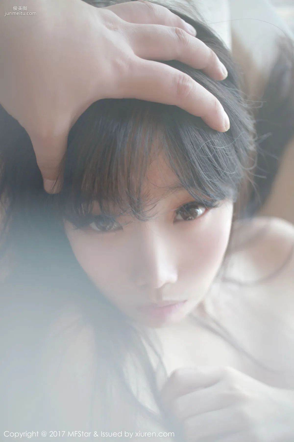 草莓兔兔《雪白肌膚的少女胴體》 [模範學院MFStar] Vol.083 寫真集 2