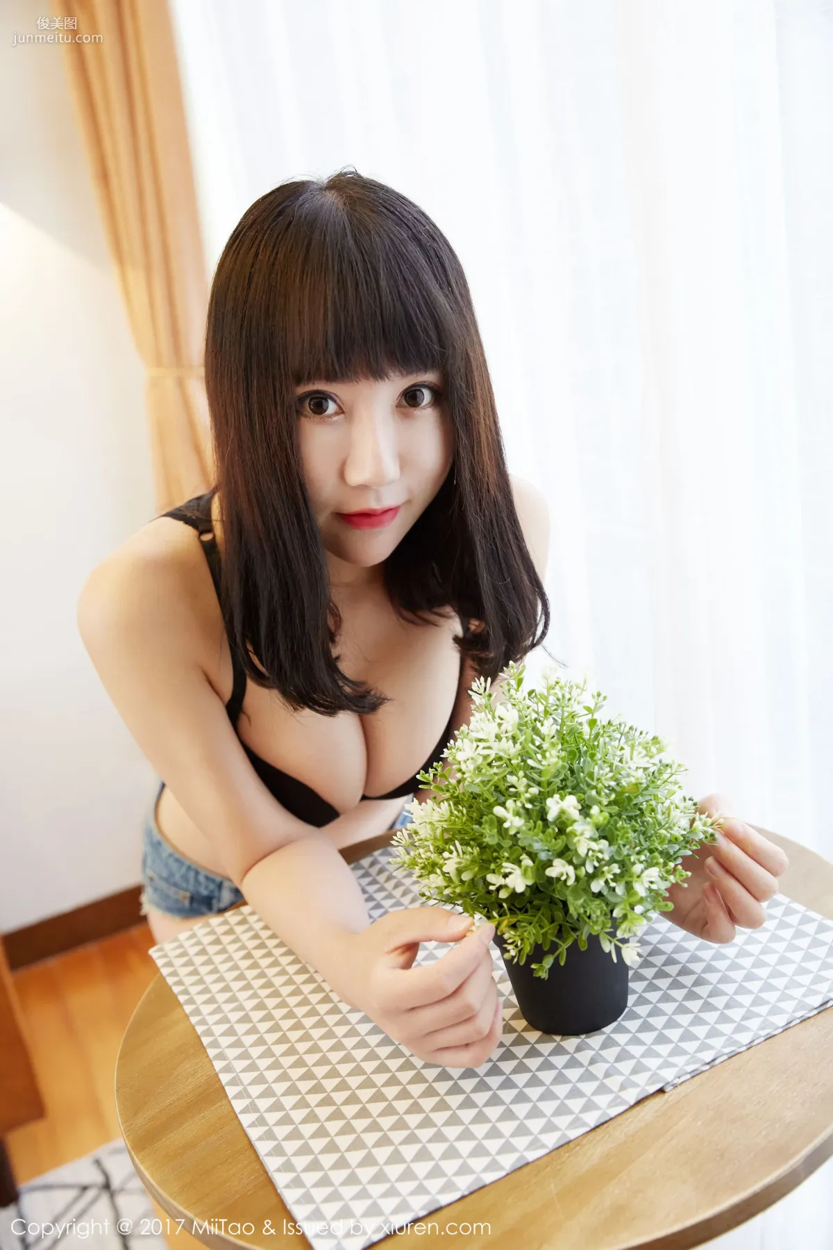 模特雪碧(夏笑笑) [蜜桃社MiiTao] VOL.067 寫真集 49