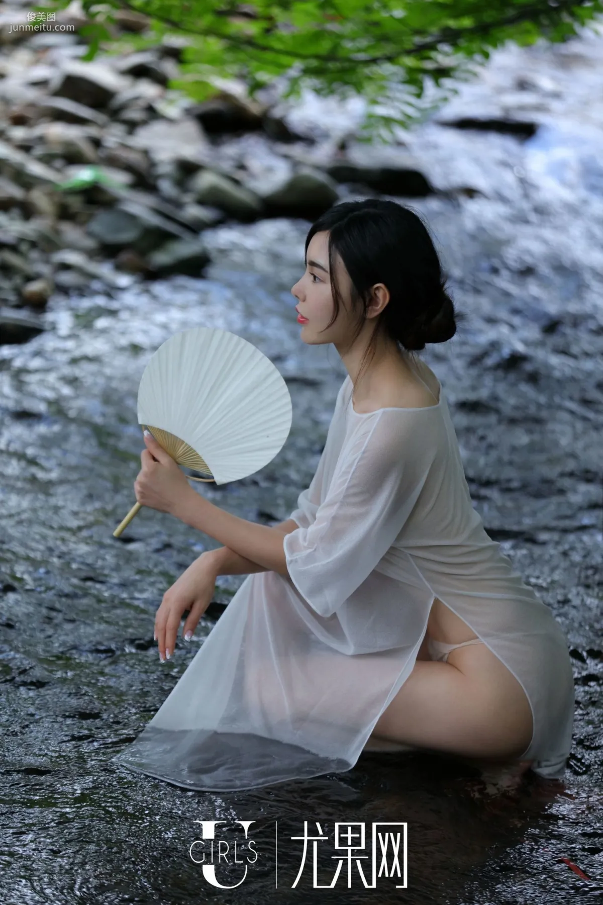 沈佳熹/顔愛澤/于思琪《合家歡》寫真集 [尤果網Ugirls] T020 41