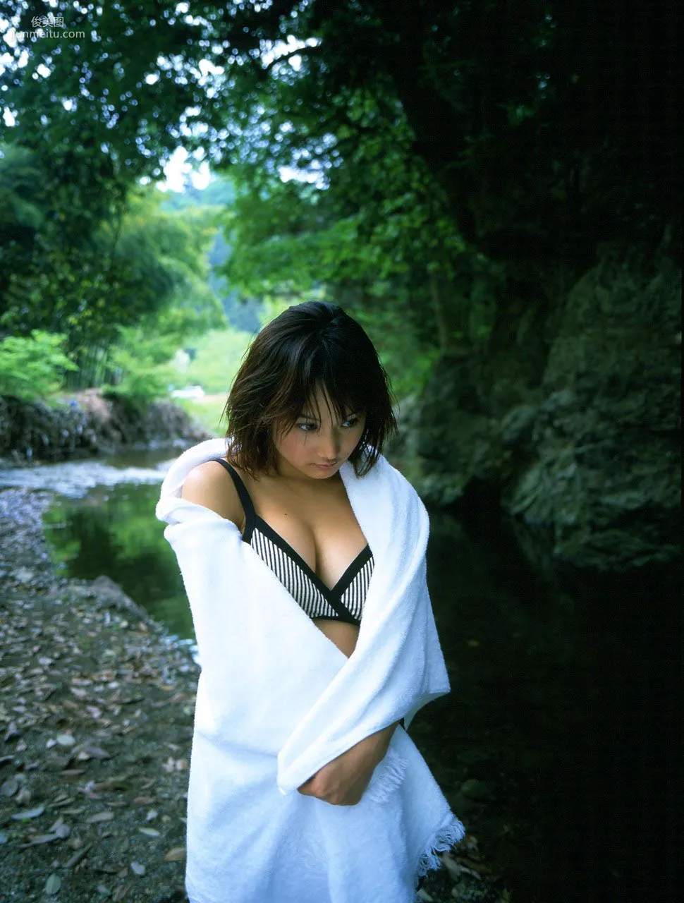 [NS Eyes] SF-No.111 Risa Tani 谷理沙 写真集1