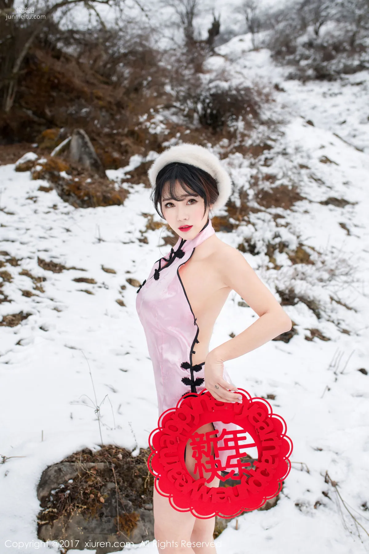 兜豆靓Youlina《新年賀歲》 [秀人網XIUREN] No.686 寫真集 23