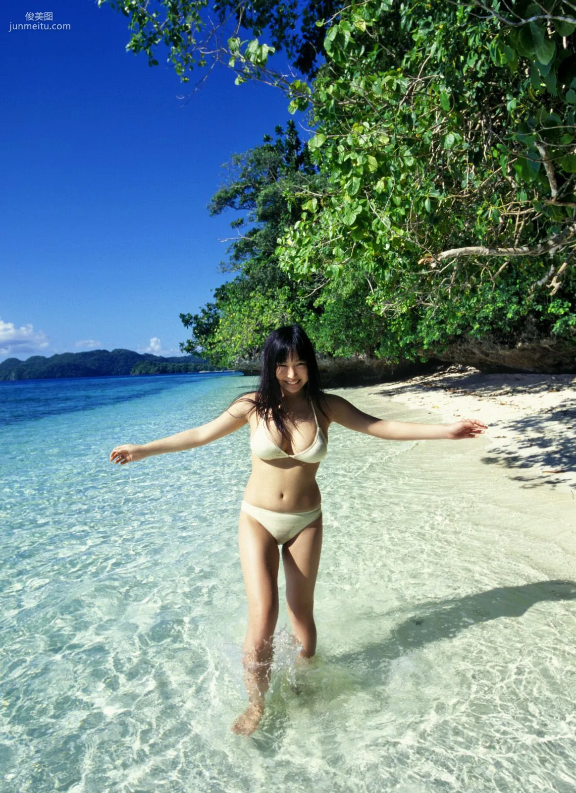 [NS Eyes] SF-No.329 Saori Yamamoto 山本早織 寫真集 1