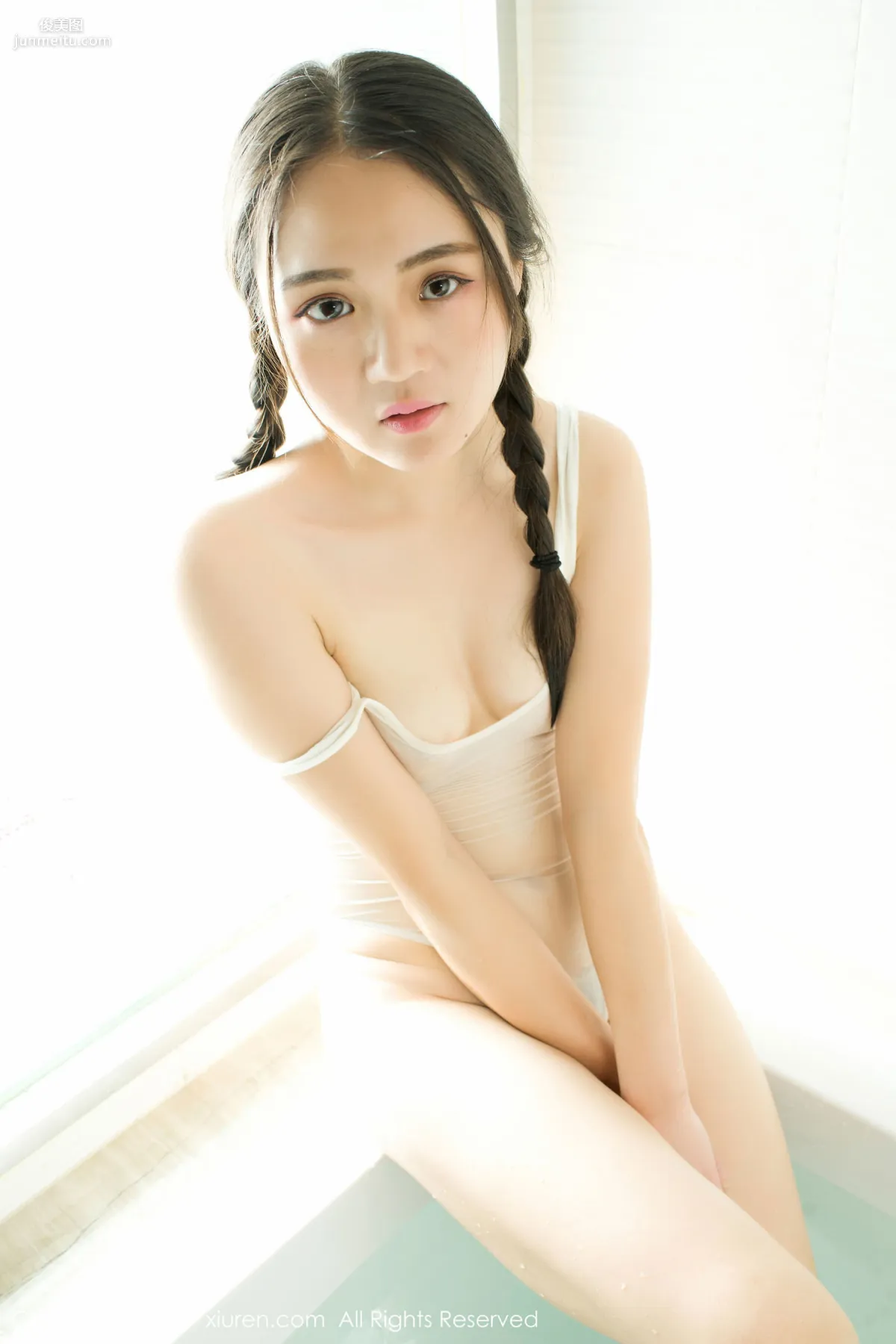 智齒型軟妹子@楊欣欣 [秀人網XIUREN] No.739 寫真集 27