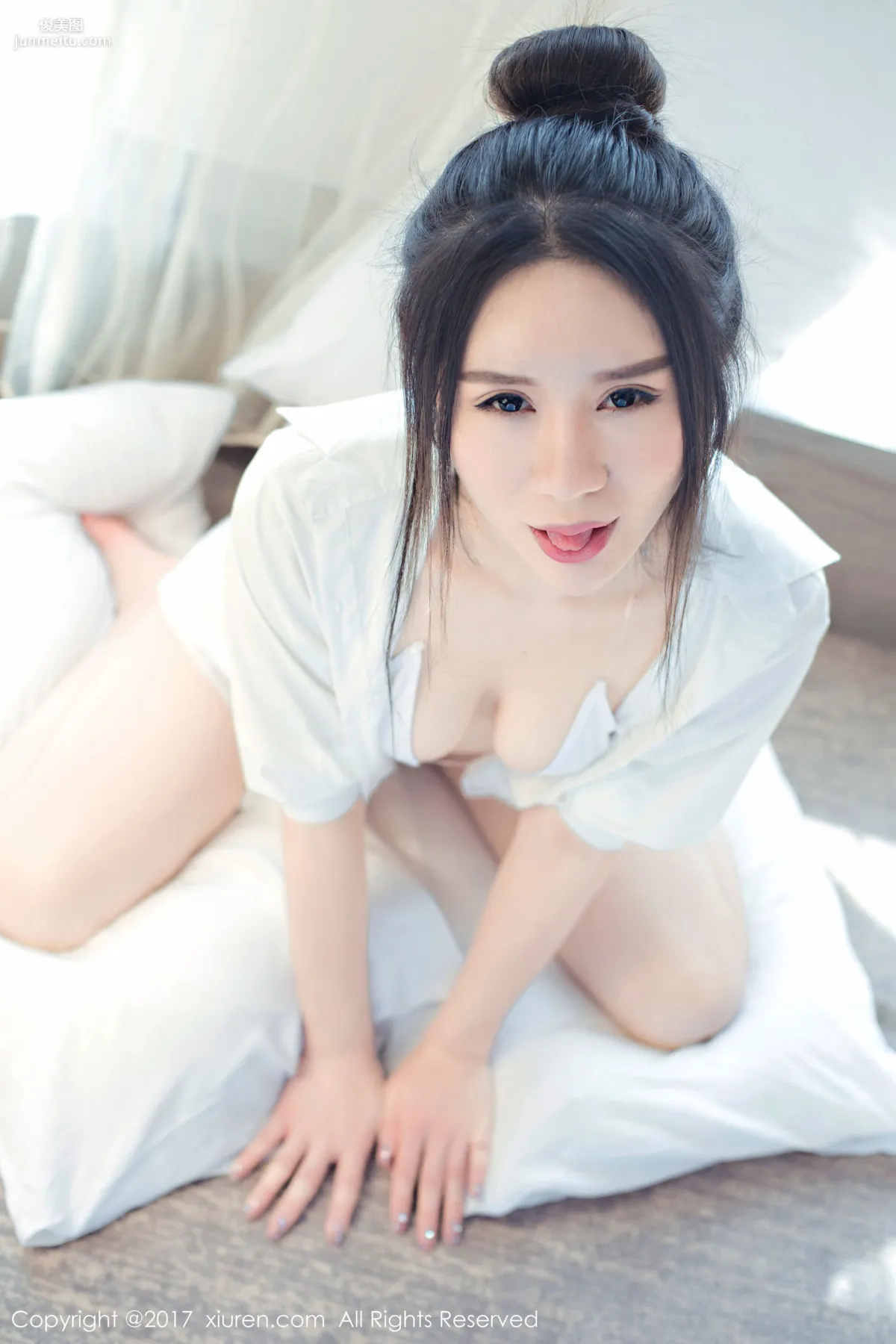 歐陽若依《白色比基尼和大尺度蕾絲女仆死庫水》 [秀人網XIUREN] No.715 寫真集 9