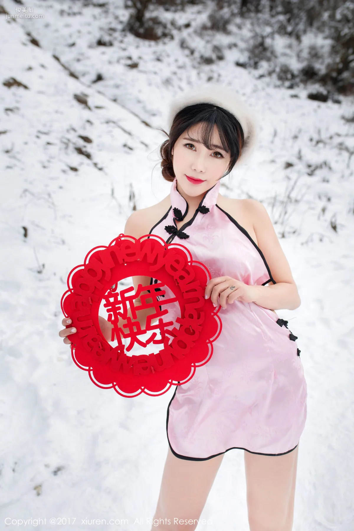 兜豆靓Youlina《新年賀歲》 [秀人網XIUREN] No.686 寫真集 2