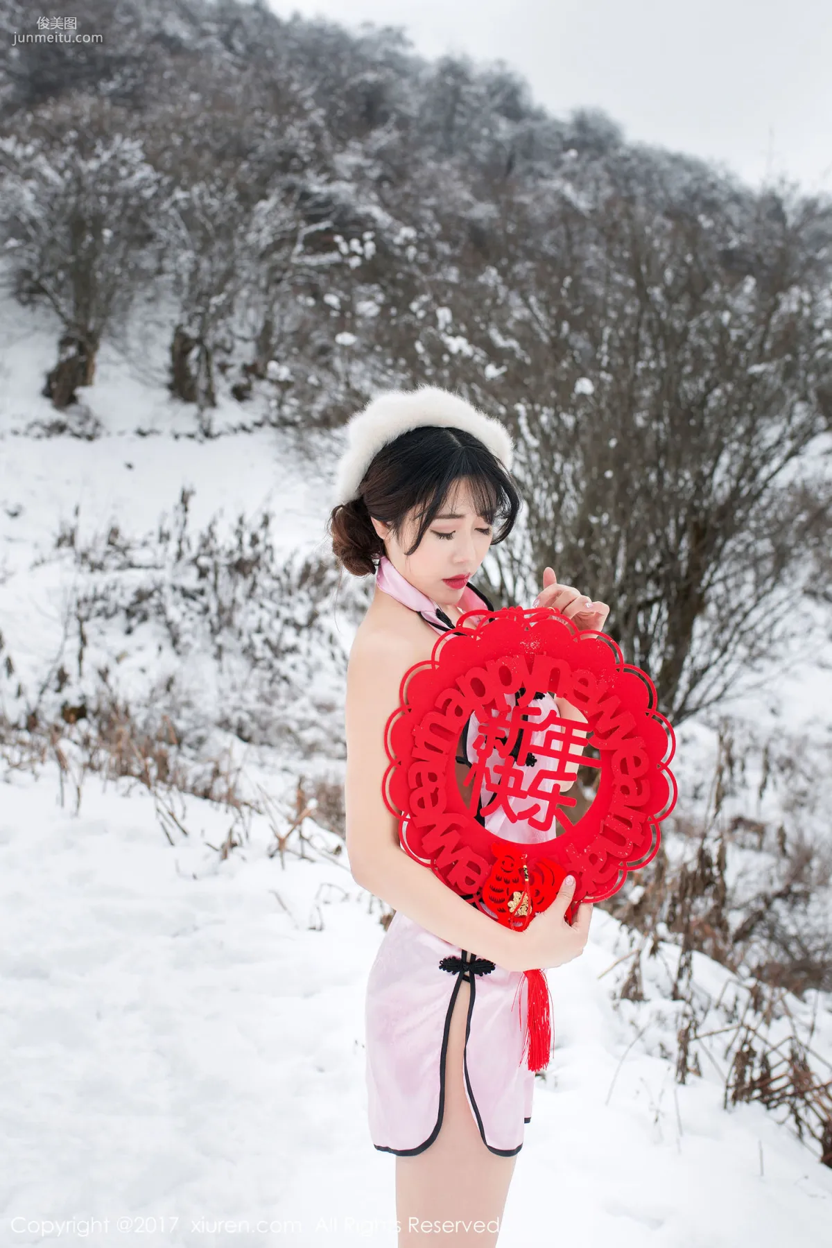兜豆靓Youlina《新年賀歲》 [秀人網XIUREN] No.686 寫真集 25
