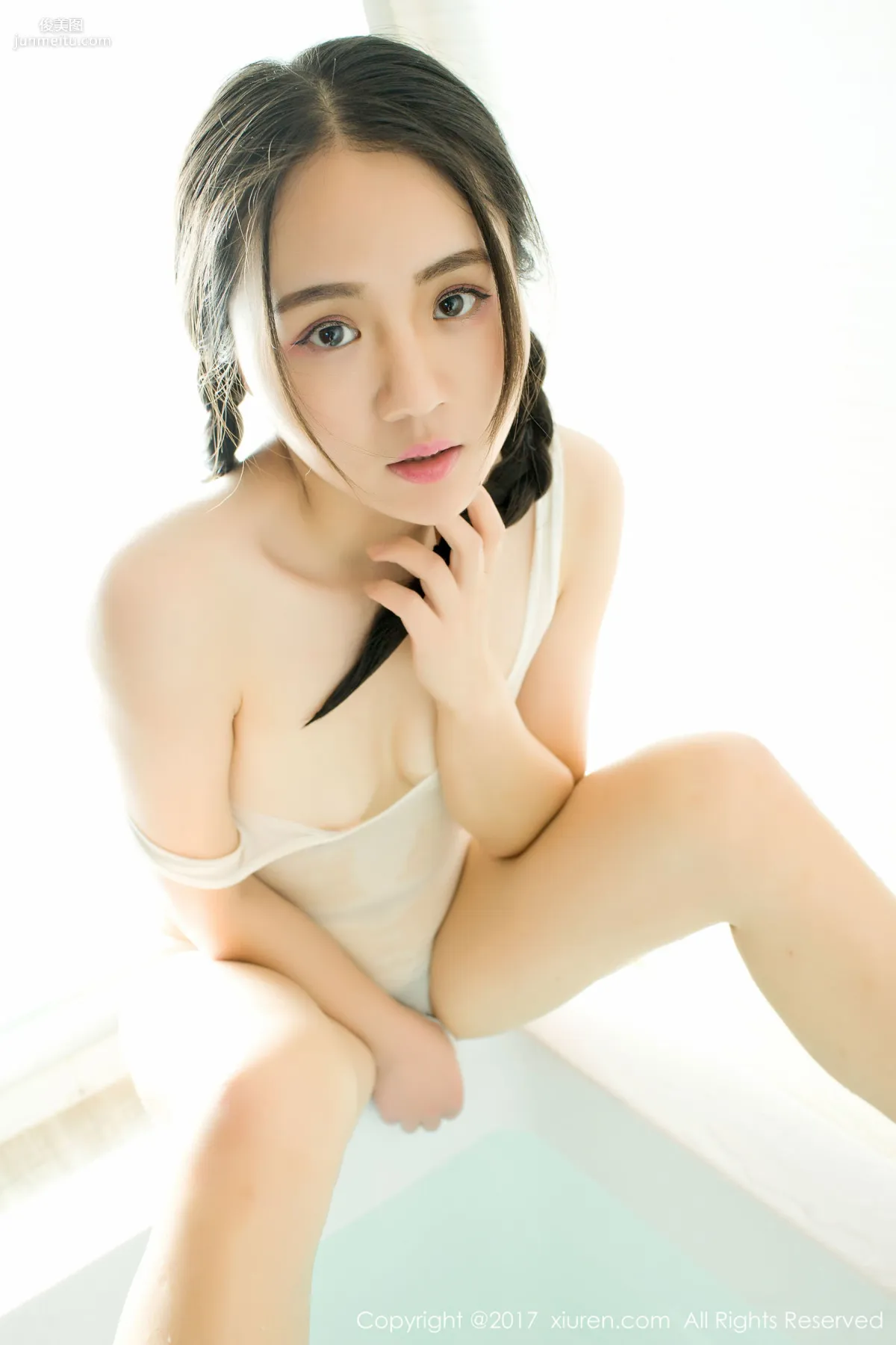 智齒型軟妹子@楊欣欣 [秀人網XIUREN] No.739 寫真集 33