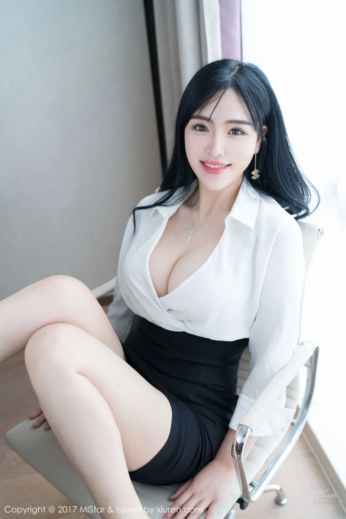 劉钰兒《性感OL秘書系列》 [魅妍社MiStar] VOL.172 寫真集 14