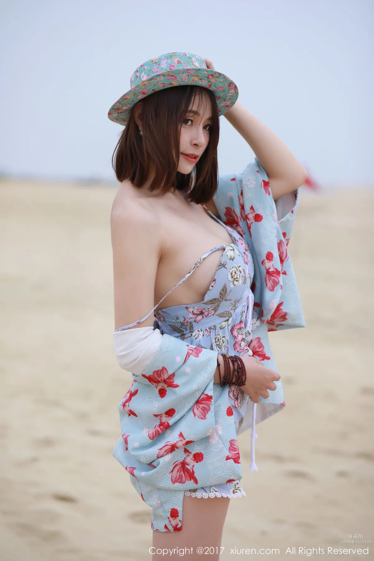 奈奈Fox《海邊沙灘系列》 [秀人網XIUREN] No.766 寫真集 1