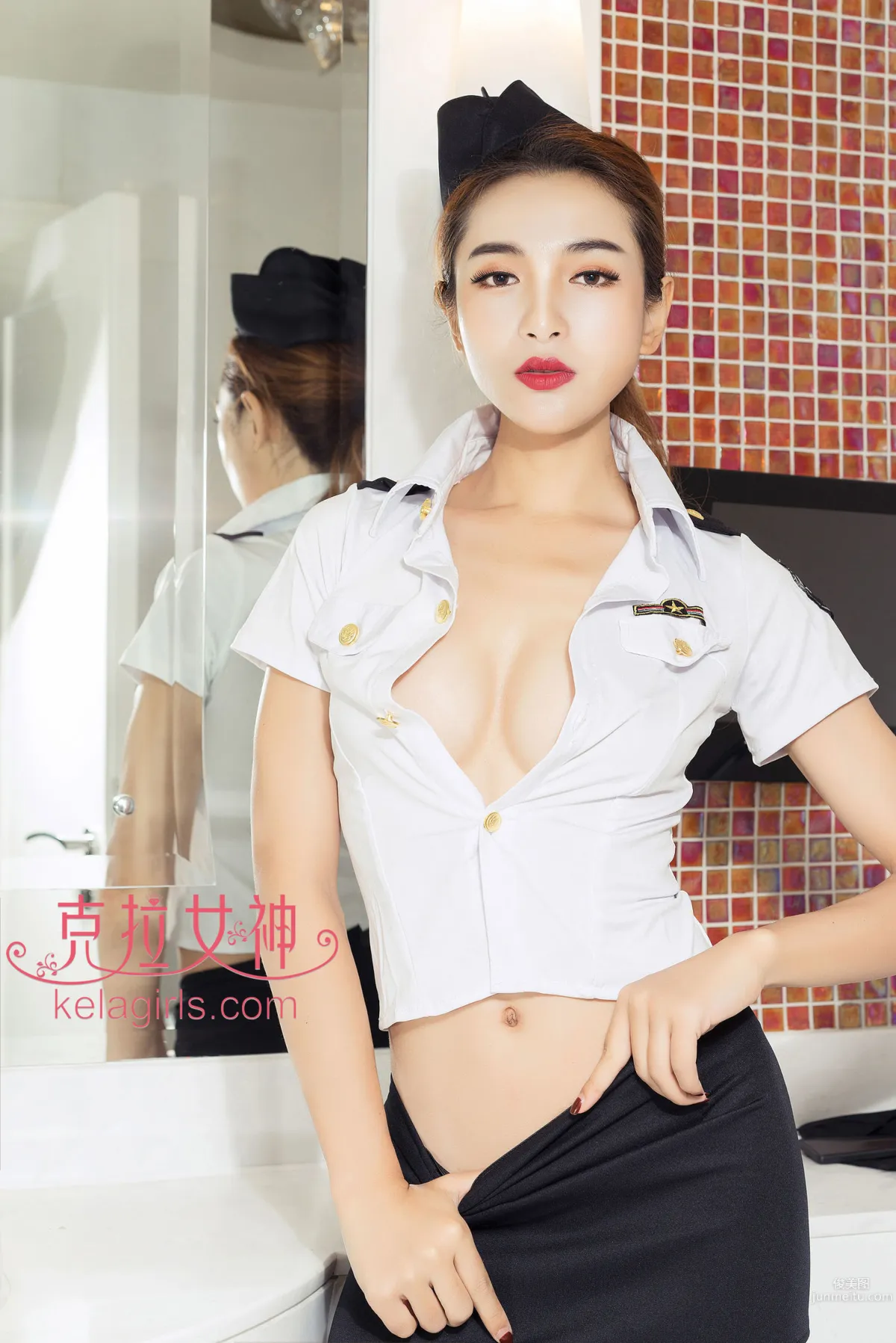曼瓊《不愛紅裝愛武裝》 [克拉女神] 寫真集 15