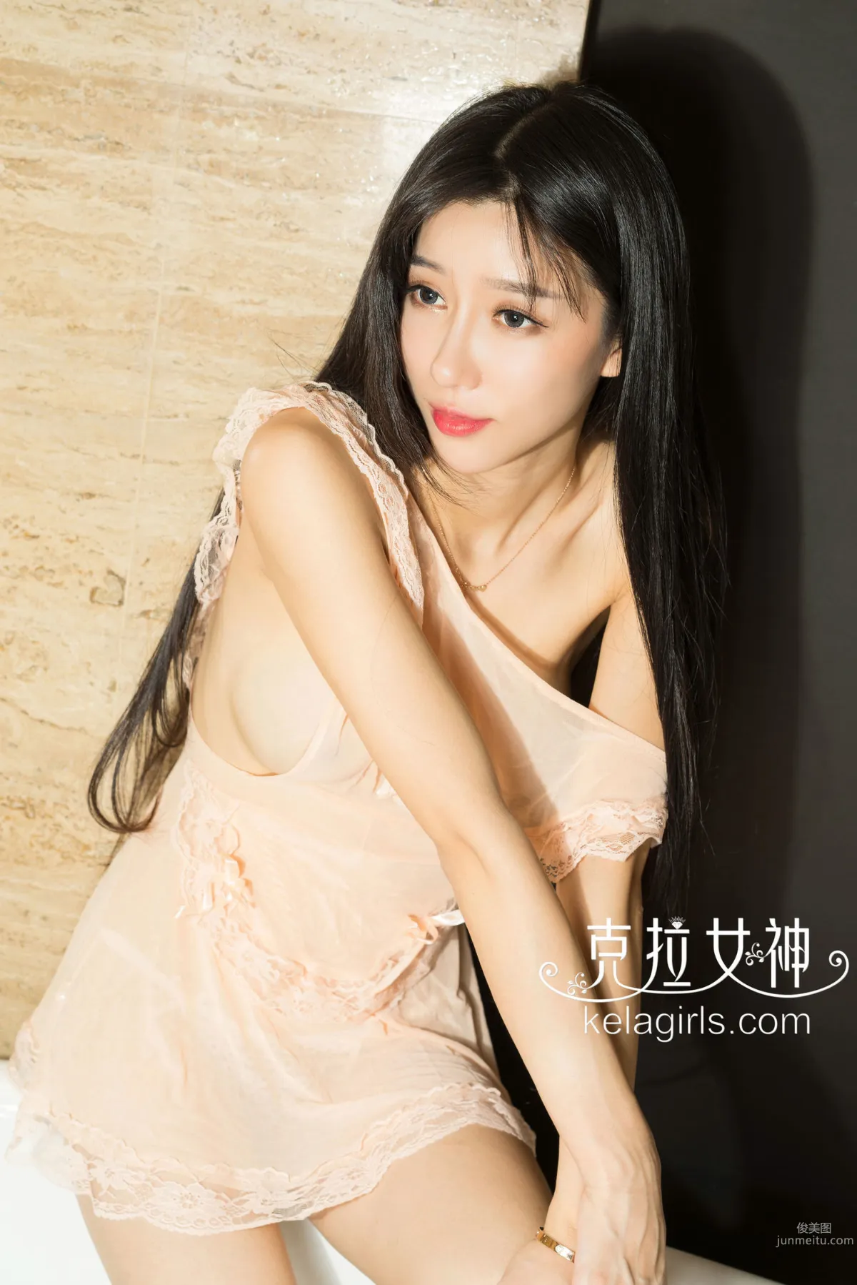 吳倩倩《圍裙・春光》 [克拉女神] 寫真集 16