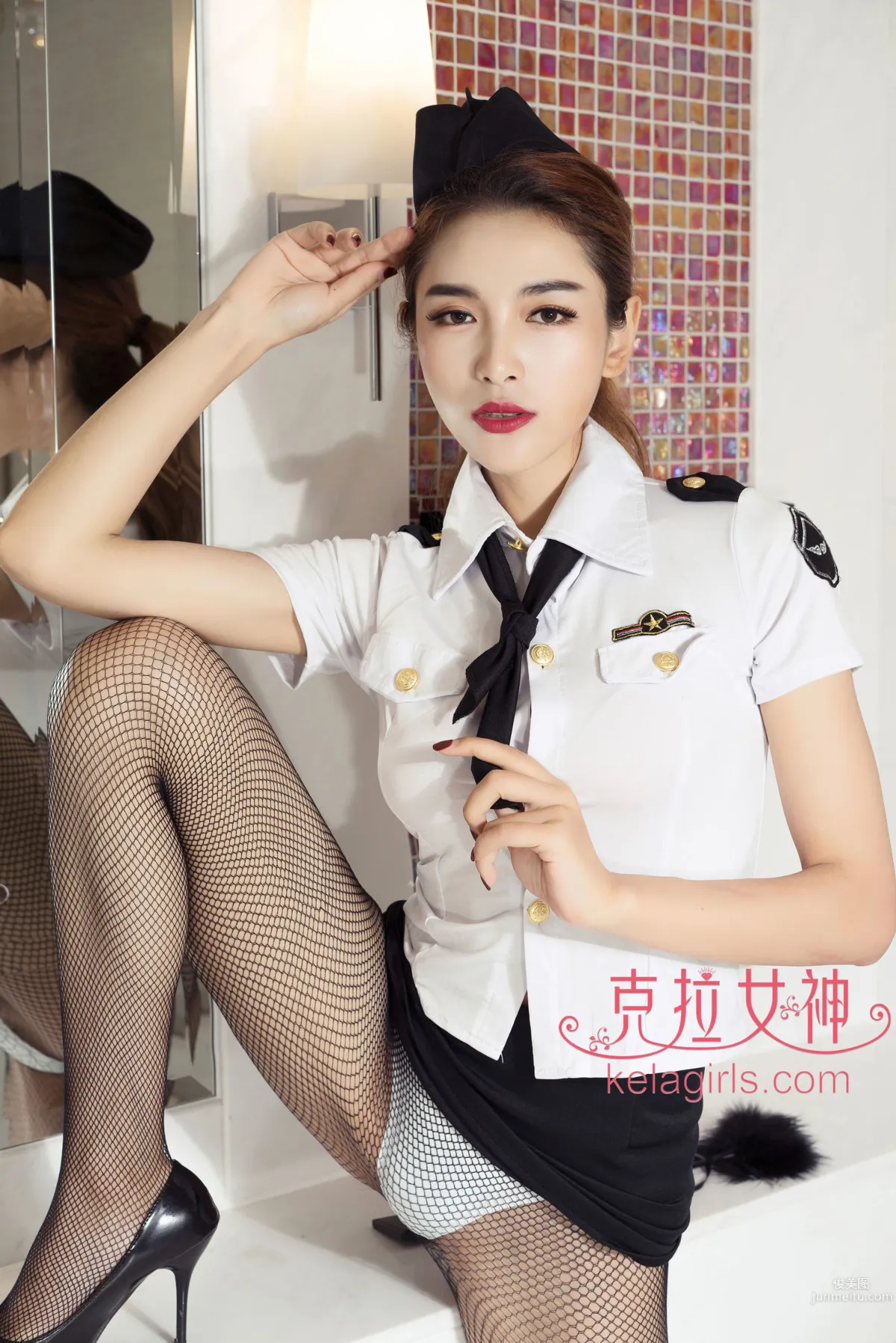 曼瓊《不愛紅裝愛武裝》 [克拉女神] 寫真集 13