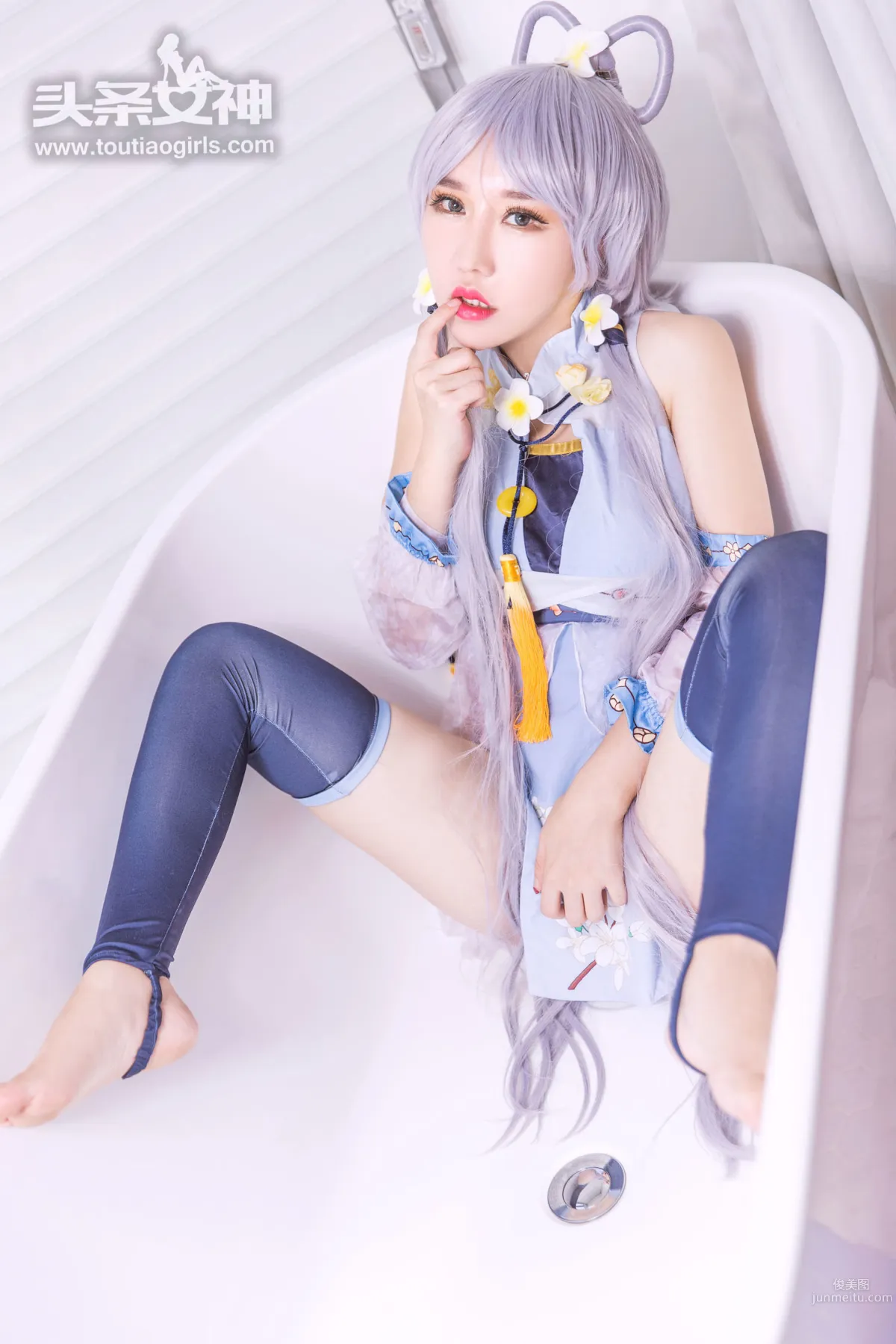 欣欣《天依娃娃》 [头条女神] 写真集11
