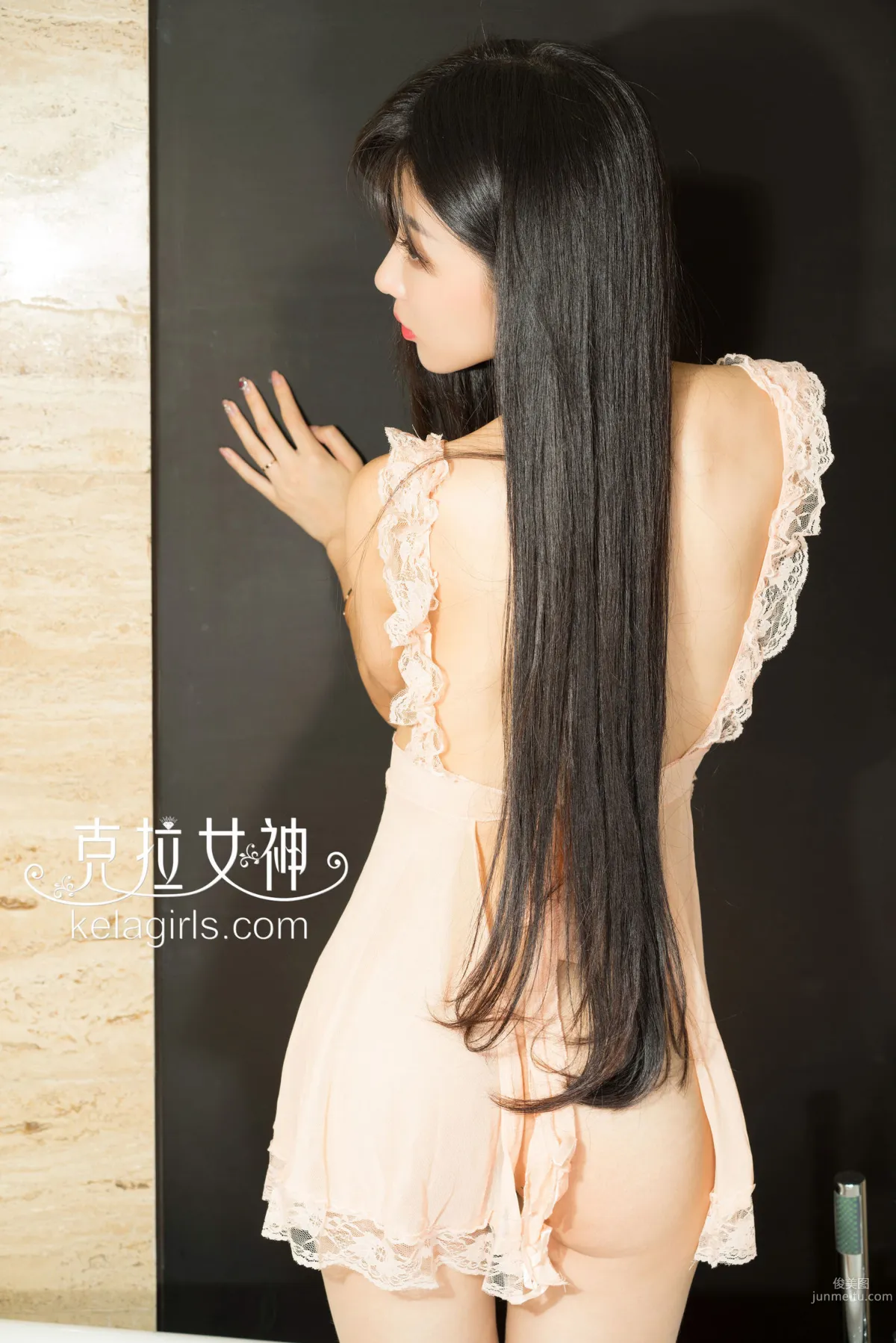 吳倩倩《圍裙・春光》 [克拉女神] 寫真集 20