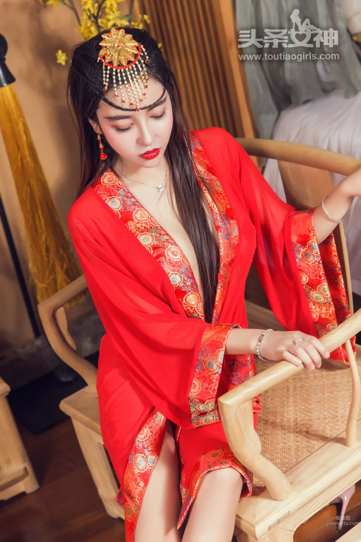 李梓熙《SSS级熟女》 [头条女神] 写真集1