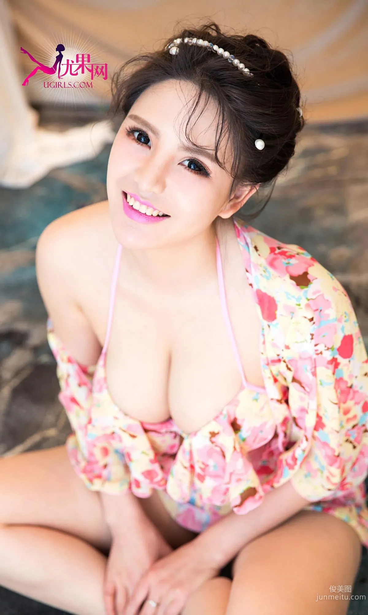 易鑫《36D天團女神》 [愛尤物Ugirls] No.293 寫真集 6