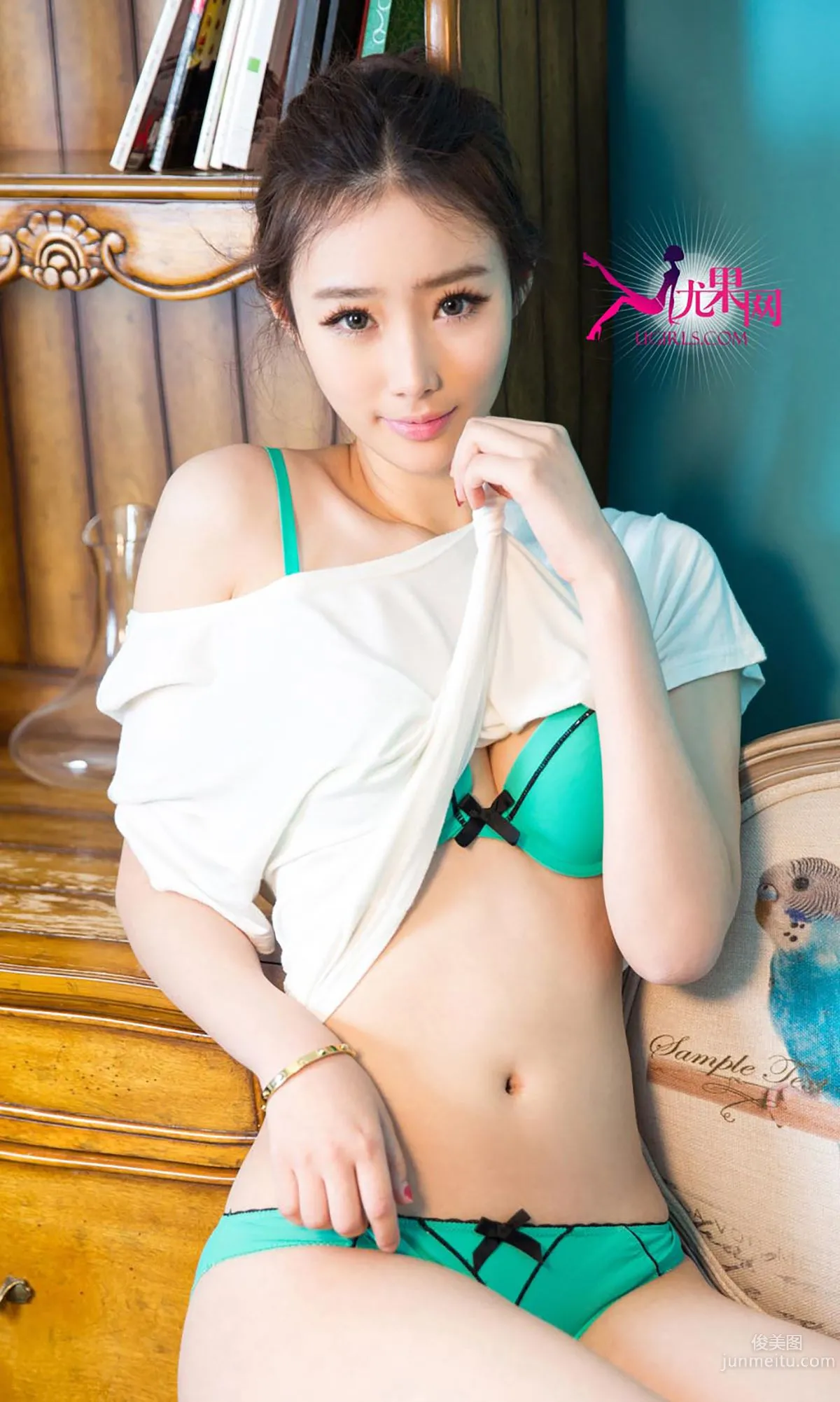 劉镗《窈窕少妹》 [愛尤物Ugirls] No.259 寫真集 31