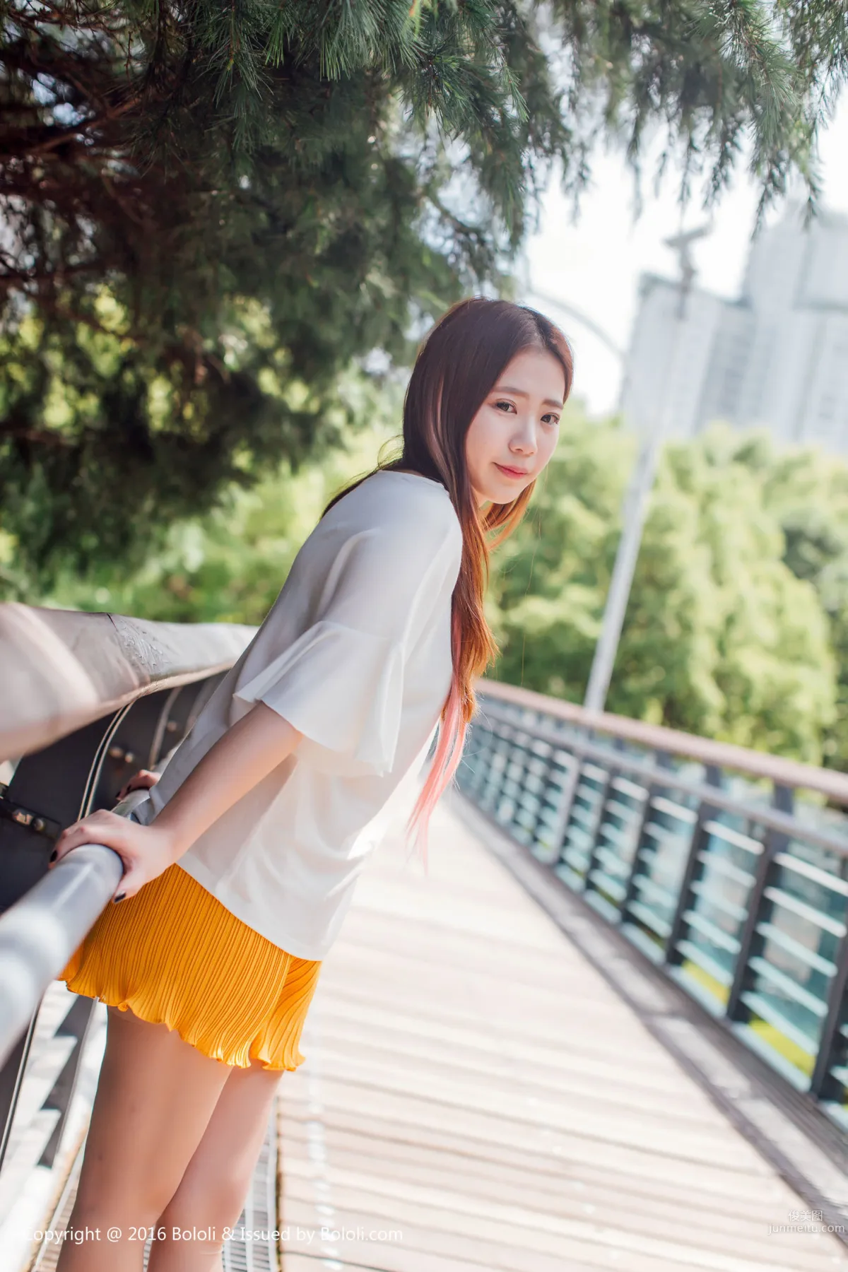 董晨莉《公園小女生》 [Kimoe激萌文化] KIM022 寫真集 33