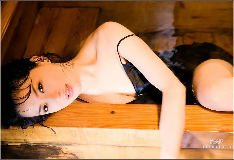 鈴木砂羽 Sawa Suzuki 《Back Brush》 [Image.tv] 写真集38