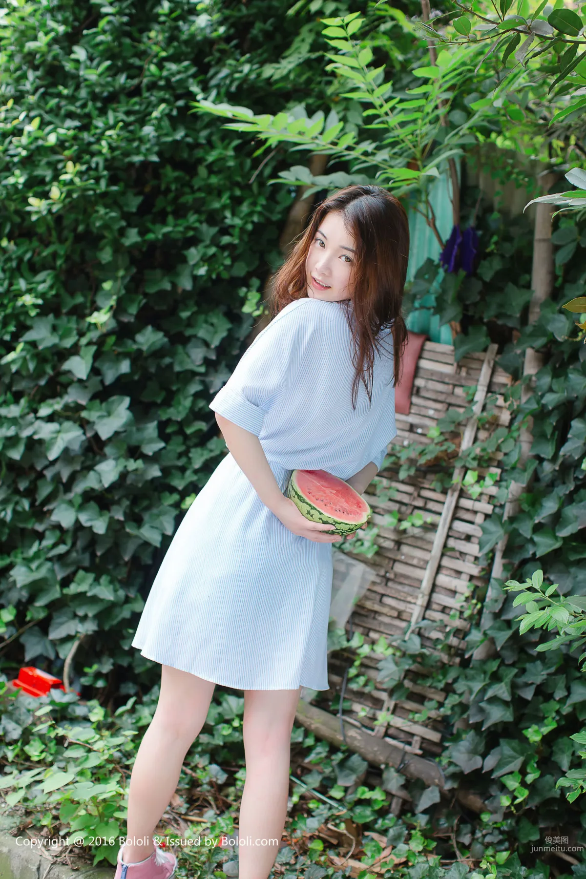 沈欣雨《夏日の西瓜》 [Kimoe激萌文化] KIM004 寫真集 17