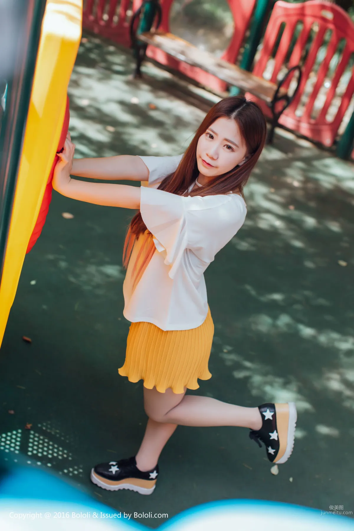 董晨莉《公園小女生》 [Kimoe激萌文化] KIM022 寫真集 6