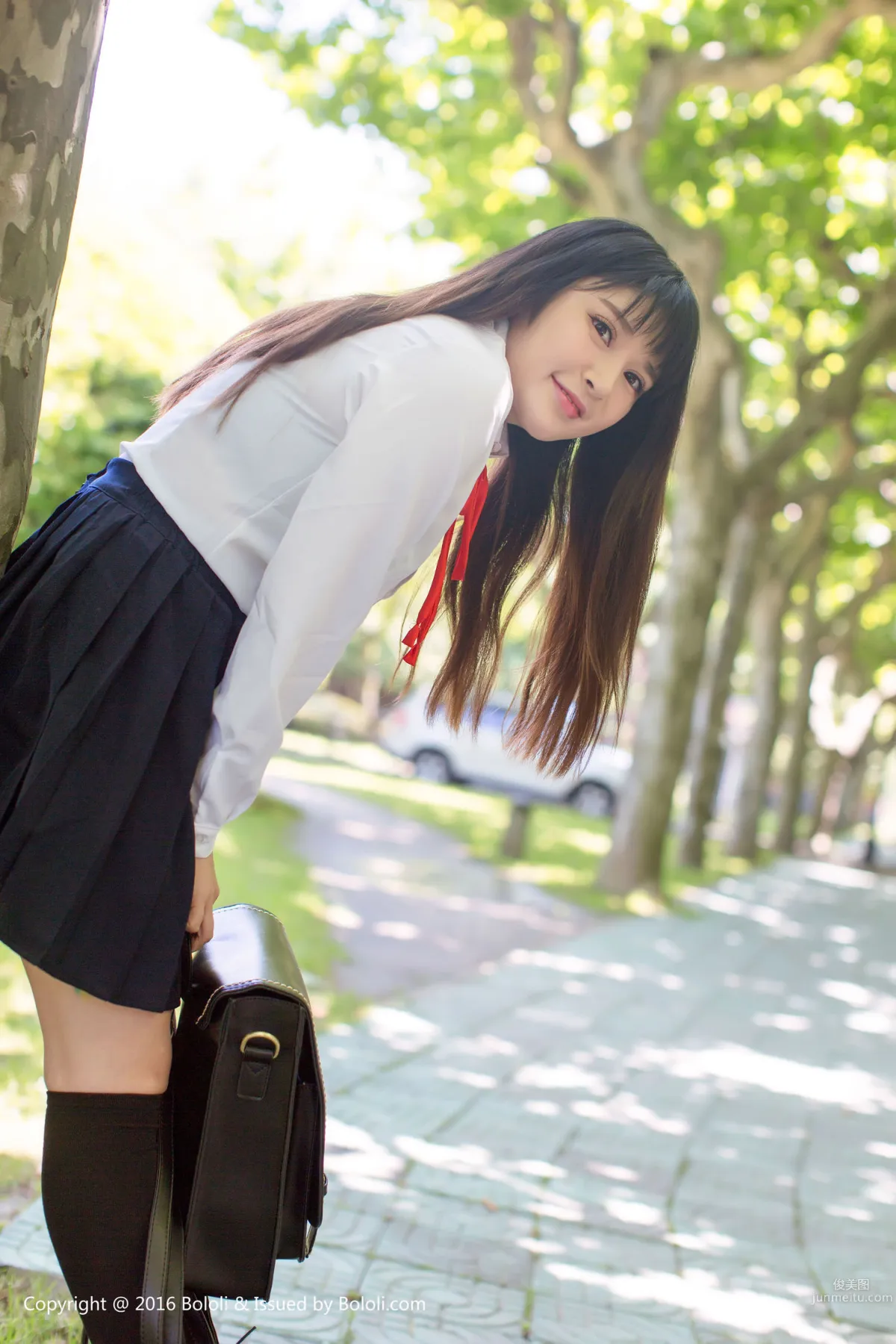 豆豆《校服女生》 [Kimoe激萌文化] KIM019 写真集1