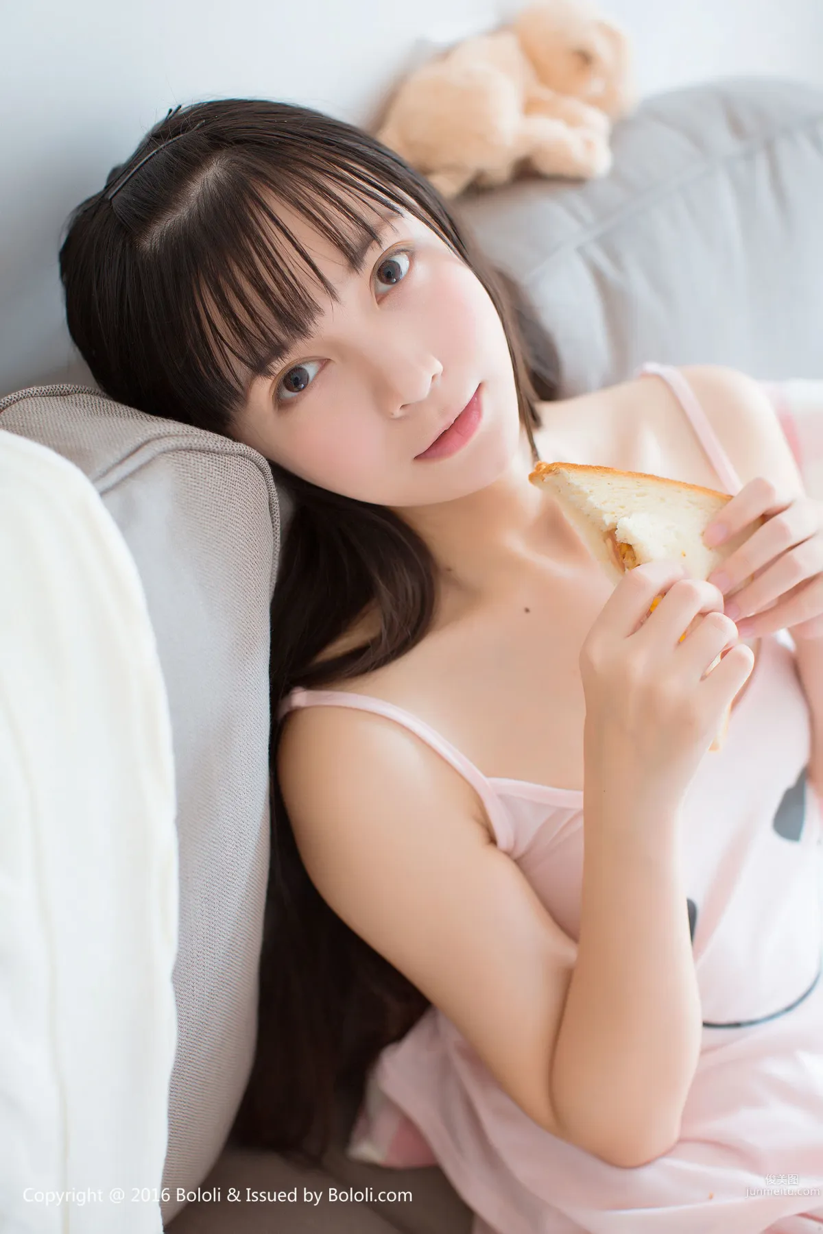 魚丸《真空睡衣喝奶》 [Bololi波蘿社] BOL.038 寫真集 5