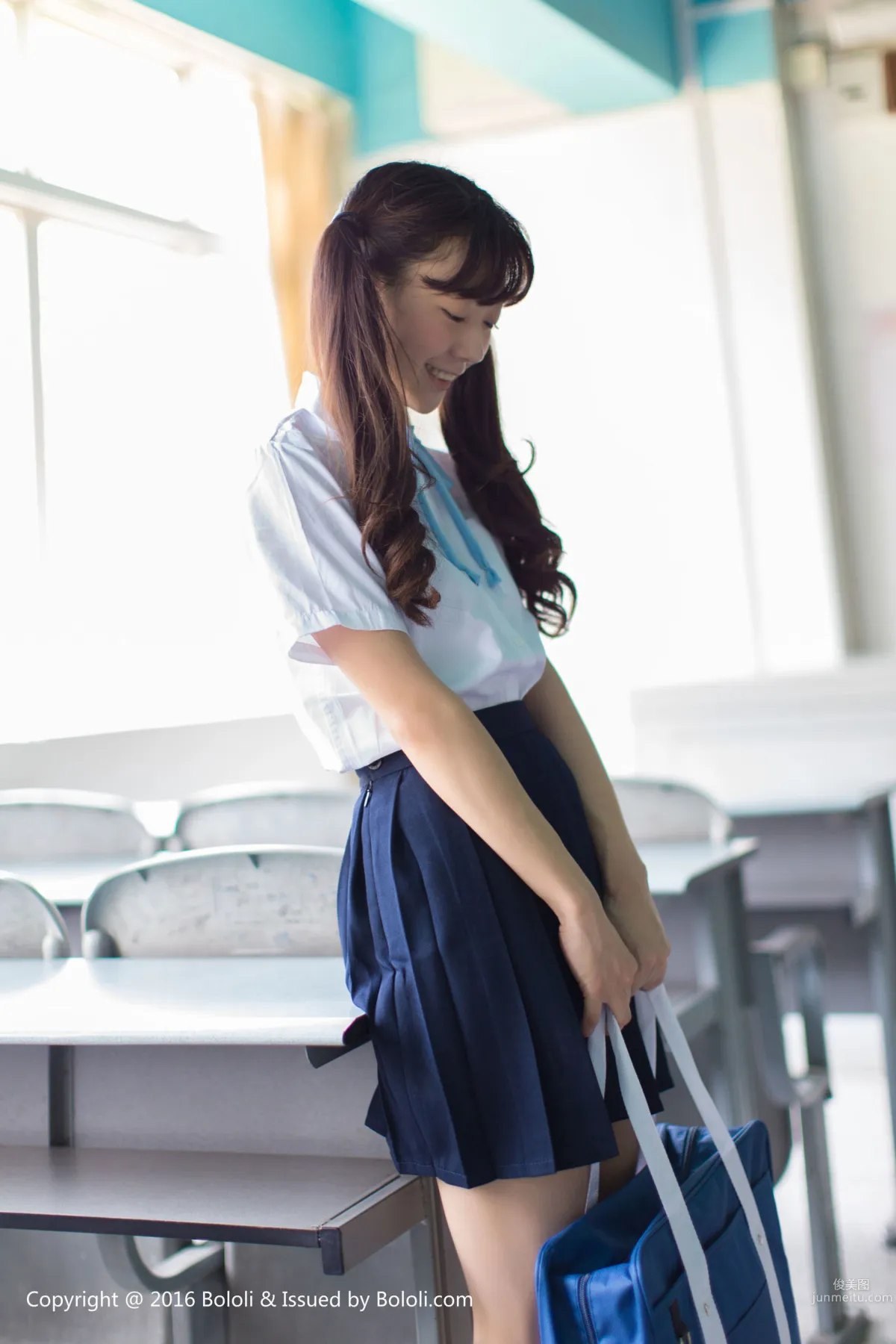 SUKI《清纯少女戏水》 [Bololi波萝社] BOL.092 写真集1