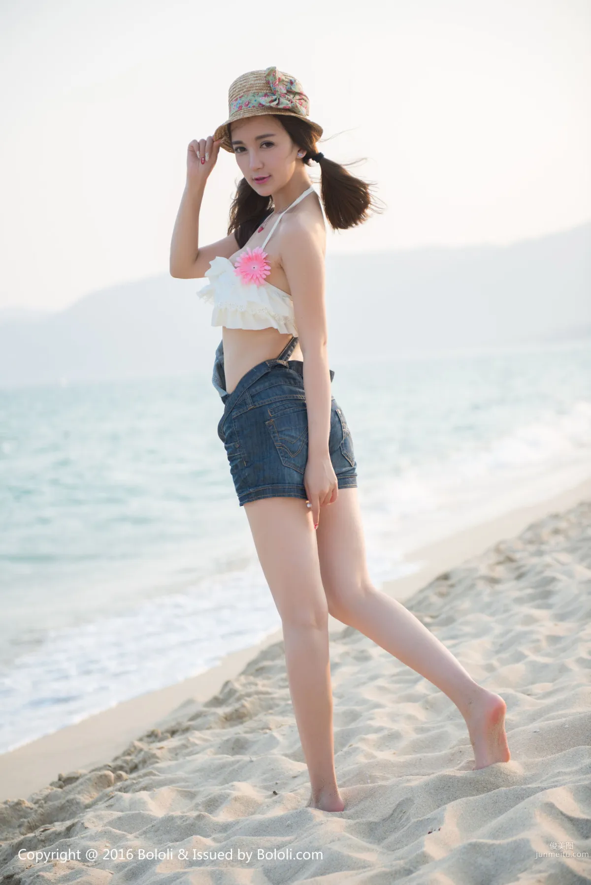 小潘鼠《海邊風情》 [Bololi波蘿社] BOL.112 寫真集 35