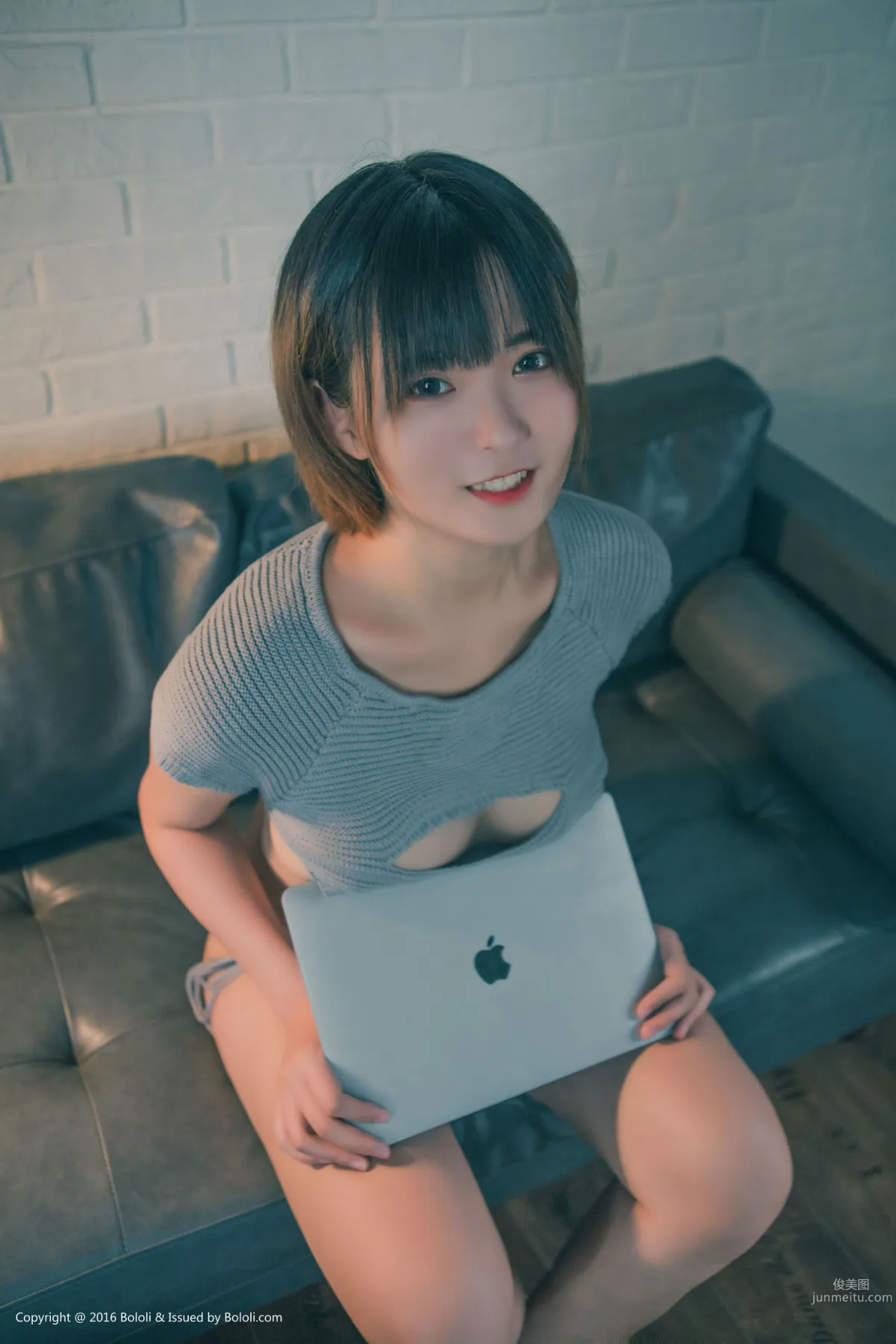 黒黑《性感萌妹》 [Bololi波蘿社] BOL.105 寫真集 22