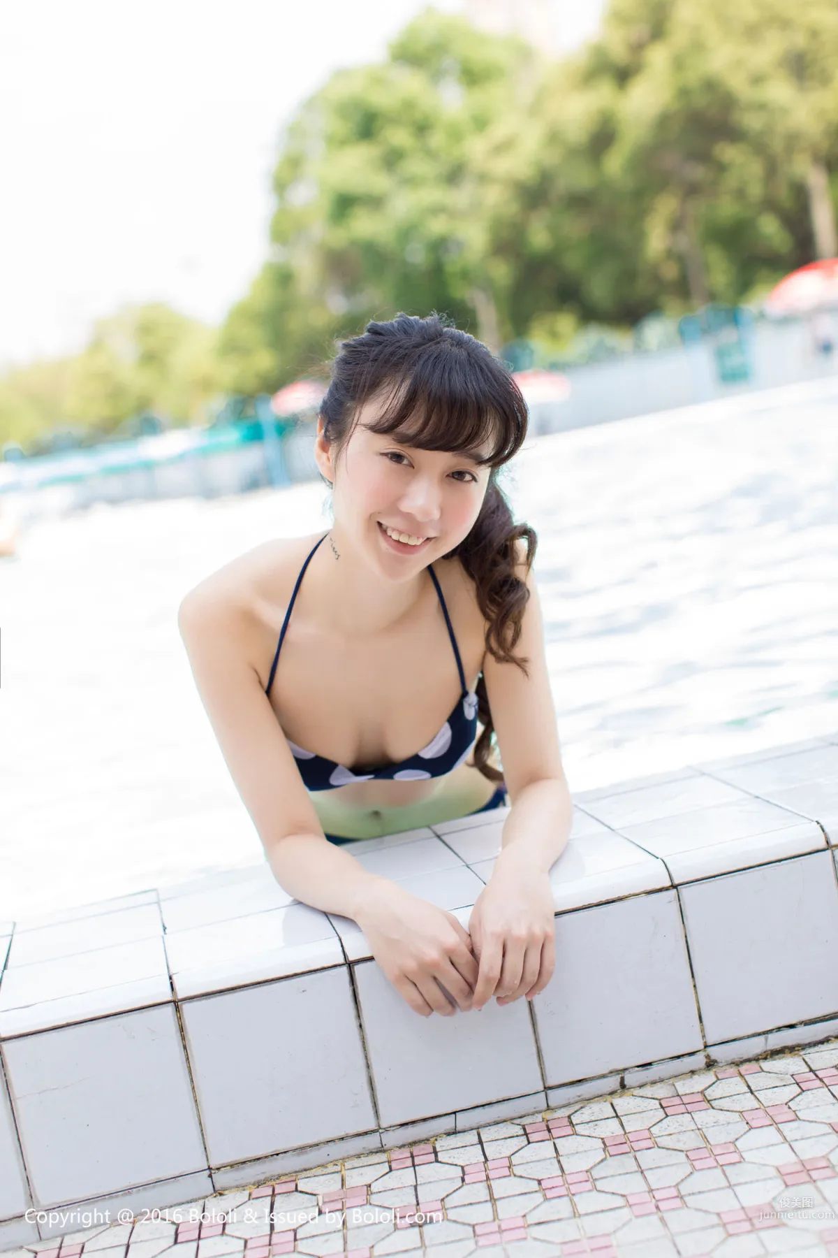 SUKI《清纯少女戏水》 [Bololi波萝社] BOL.092 写真集21
