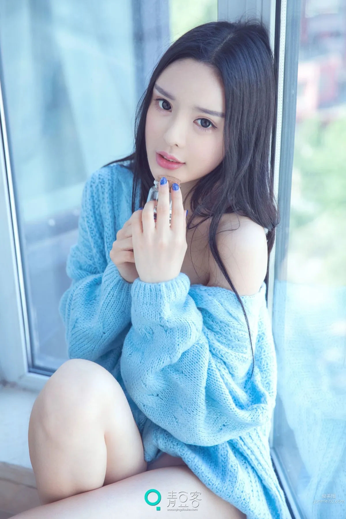 晓迪《性感毛衣+制服》 [青豆客] 写真集1