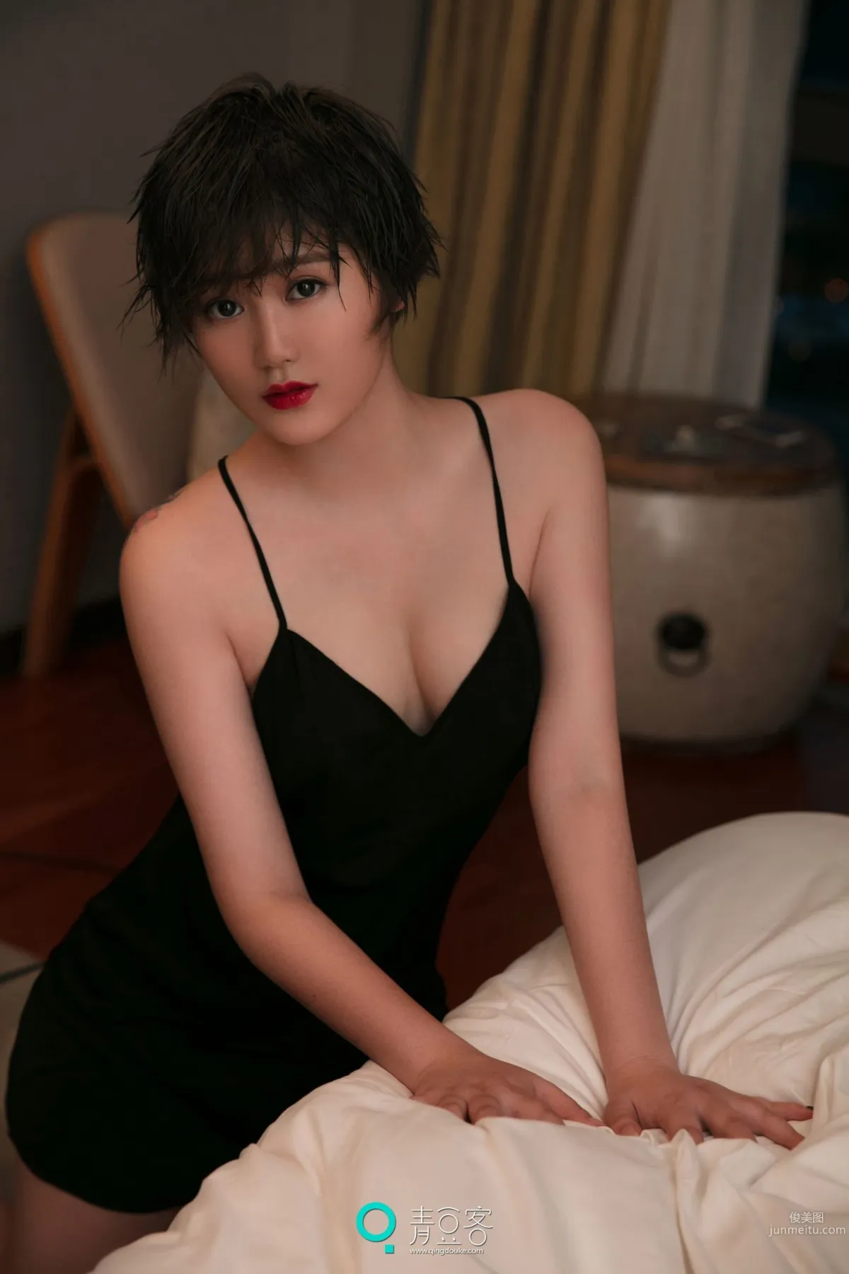 瑶瑶《短发嫩模》 [青豆客] 写真集44