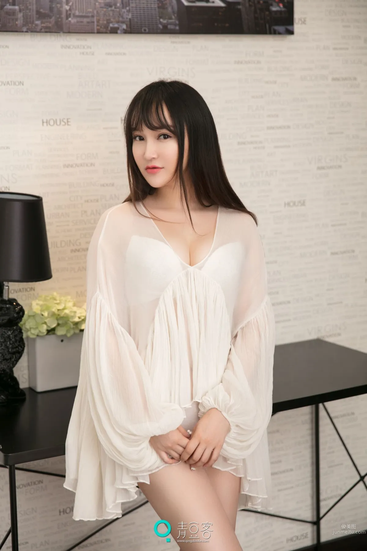 吳嬌《透視裝+女仆+内衣》 [青豆客] 寫真集 1