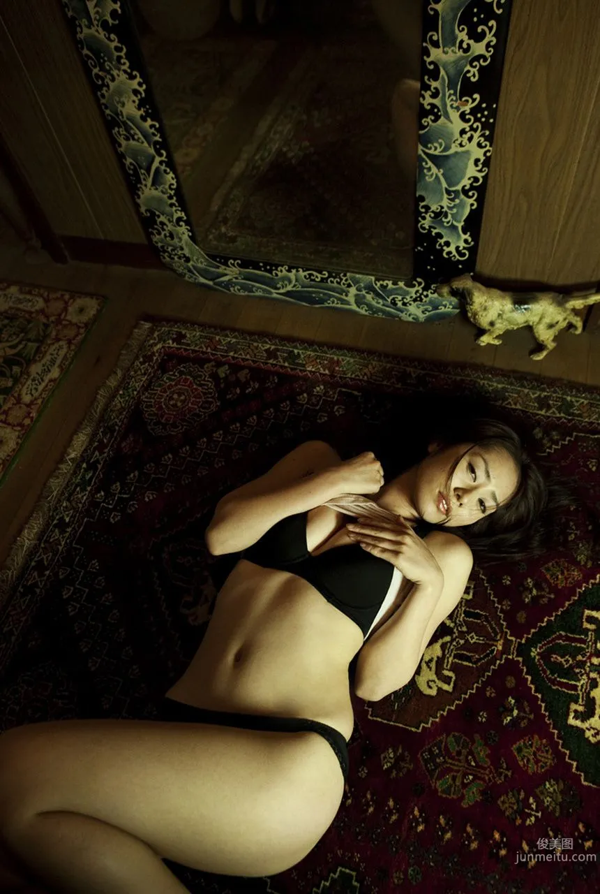 谷桃子《桃源郷》 前編 [Image.tv] 寫真集 19