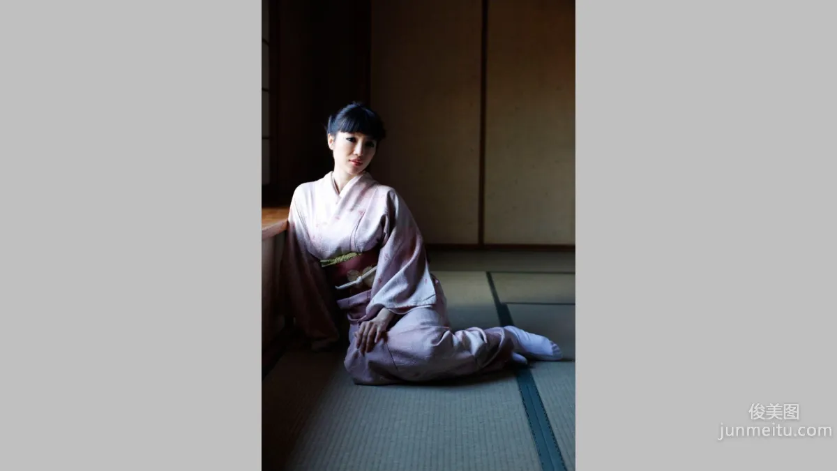 森下悠裡《咲き誇る美しい花》 [Image.tv] 寫真集 19