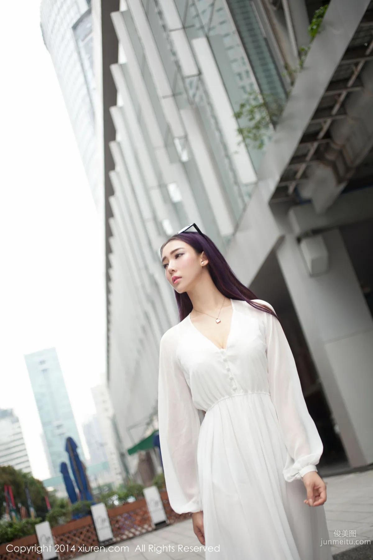 夢娜Vanessa《款款而來的特級女神》 [秀人網XiuRen] No.131 寫真集 24