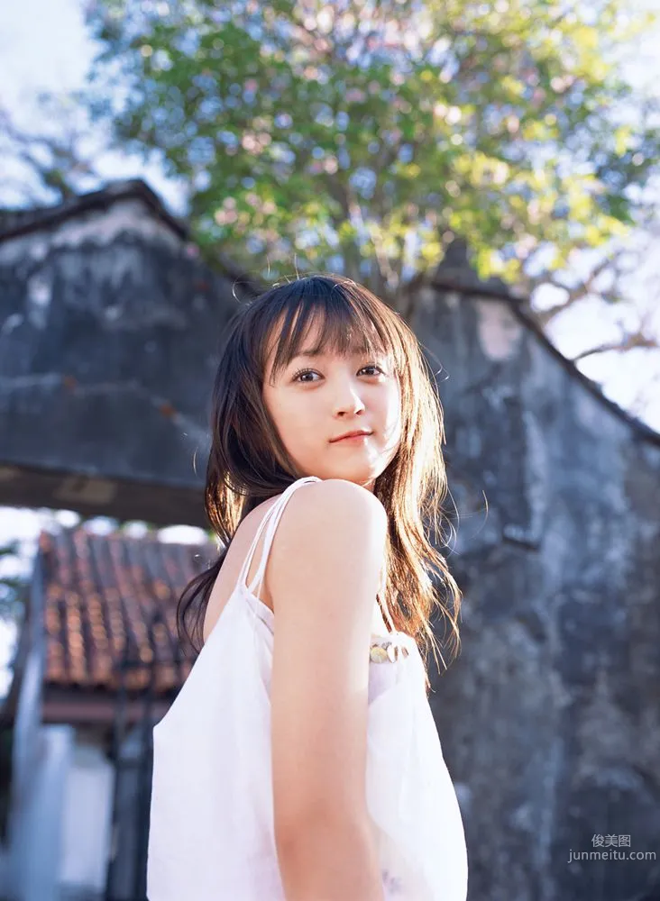 小松彩夏《Genuine》写真集 [YS Web] Vol.12144