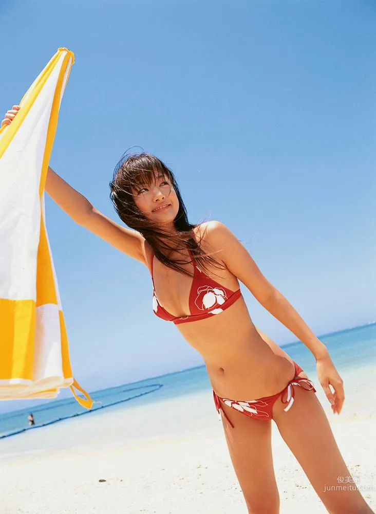工藤裡紗《Queen of Smile》寫真集 [YS Web] Vol.164 3