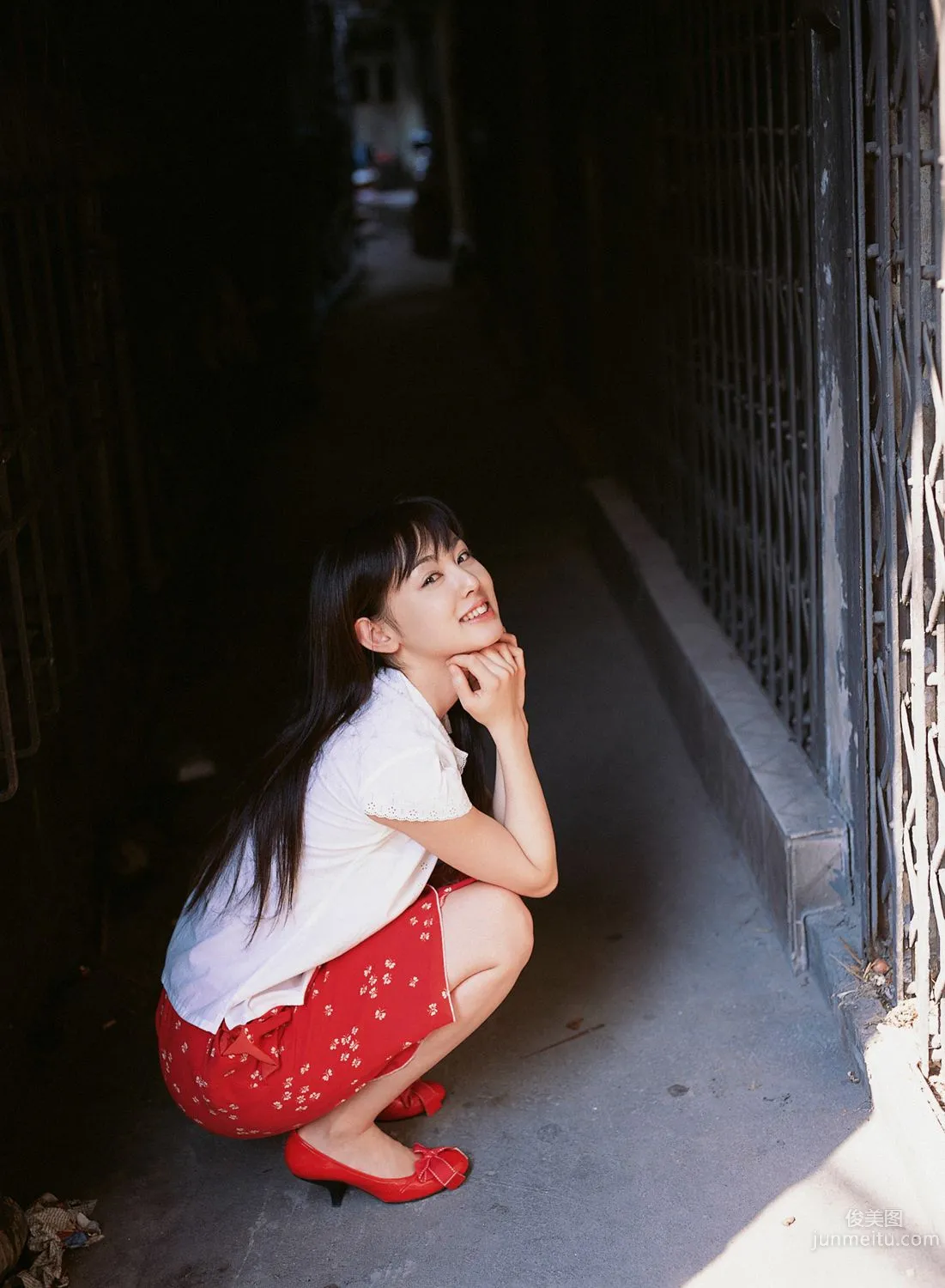 秋山莉奈《Watch Her Hip!》寫真集 [YS Web] Vol.200 33