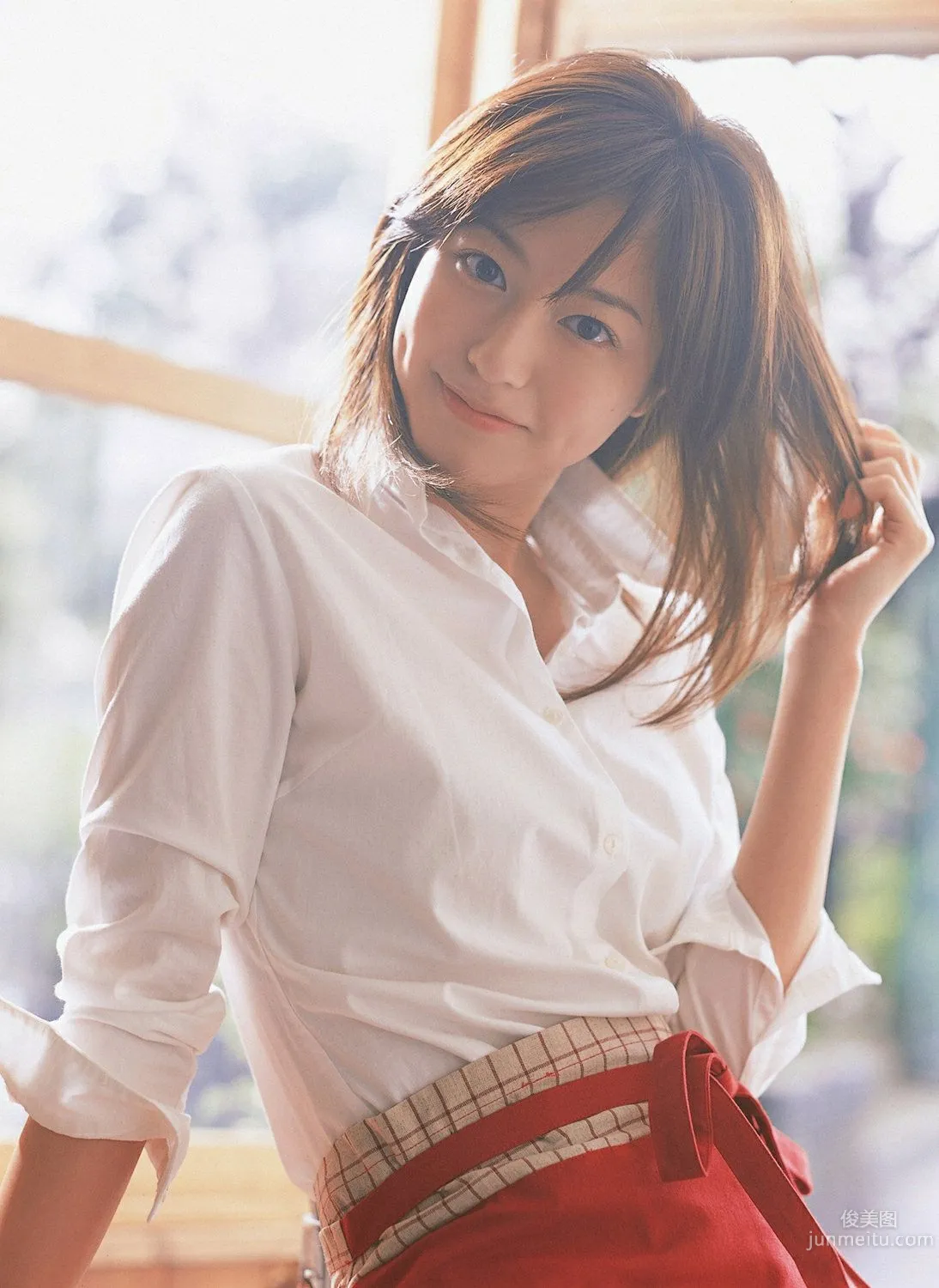 杉本有美《壓倒的美少女》寫真集 [YS Web] Vol.218 9